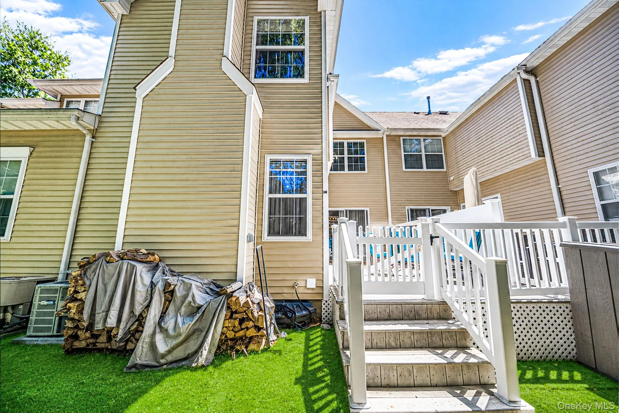 38 Avery Court, Smithtown, NY, 3 Bedrooms Bedrooms, 6 Rooms Rooms,2 BathroomsBathrooms,Residential,For Rent,Avery,0,KEY1016896 38 Avery Court, Smithtown, NY, 3 Bedrooms Bedrooms, 6 Rooms Rooms,2 BathroomsBathrooms,Residential,For Rent,Avery,0,KEY1016896