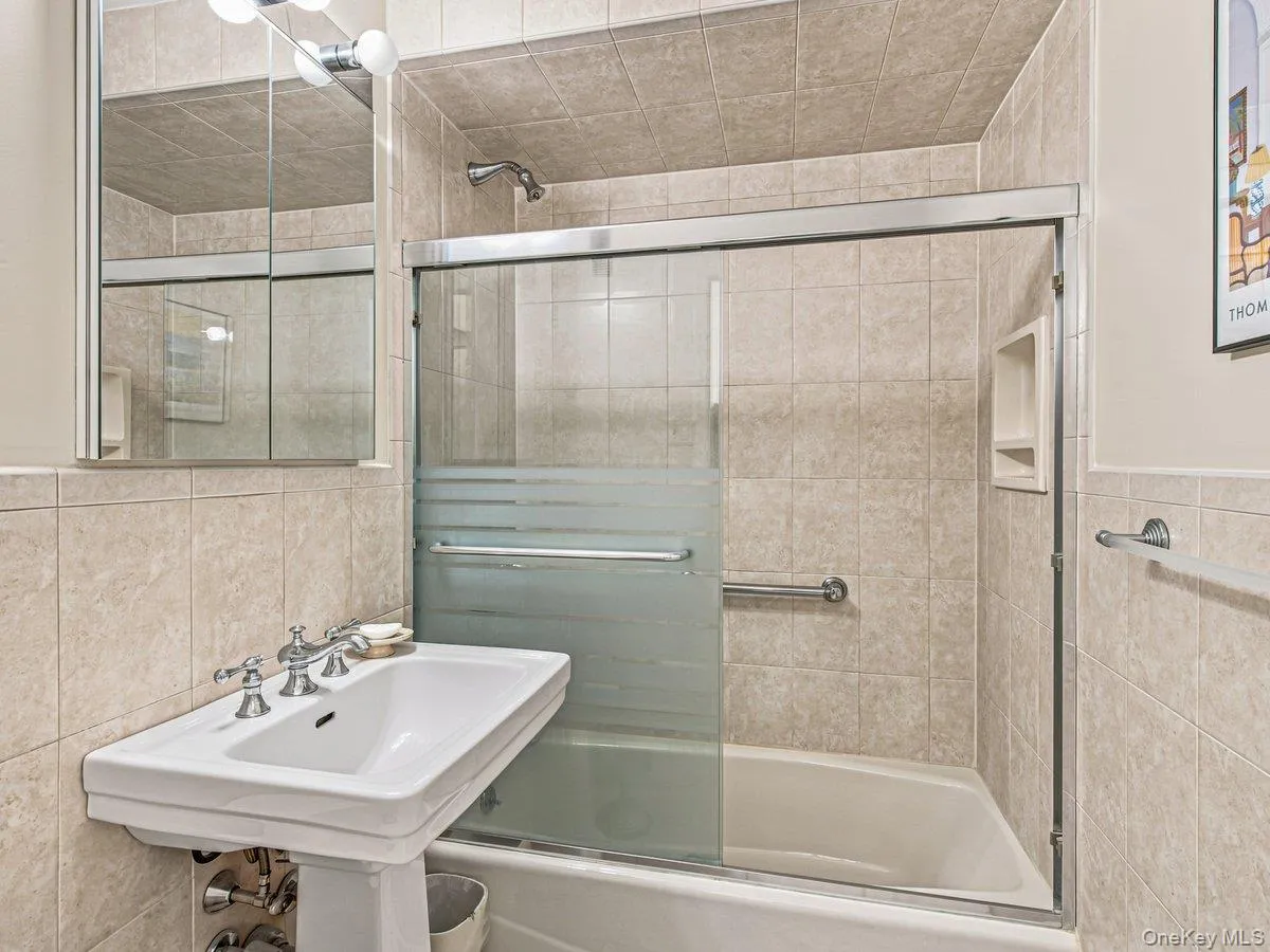 211-65 23rd Avenue, New York, NY, 2 Bedrooms Bedrooms, 5 Rooms Rooms,1 BathroomBathrooms,Residential,For Rent,23rd,0,1016897 211-65 23rd Avenue, New York, NY, 2 Bedrooms Bedrooms, 5 Rooms Rooms,1 BathroomBathrooms,Residential,For Rent,23rd,0,1016897