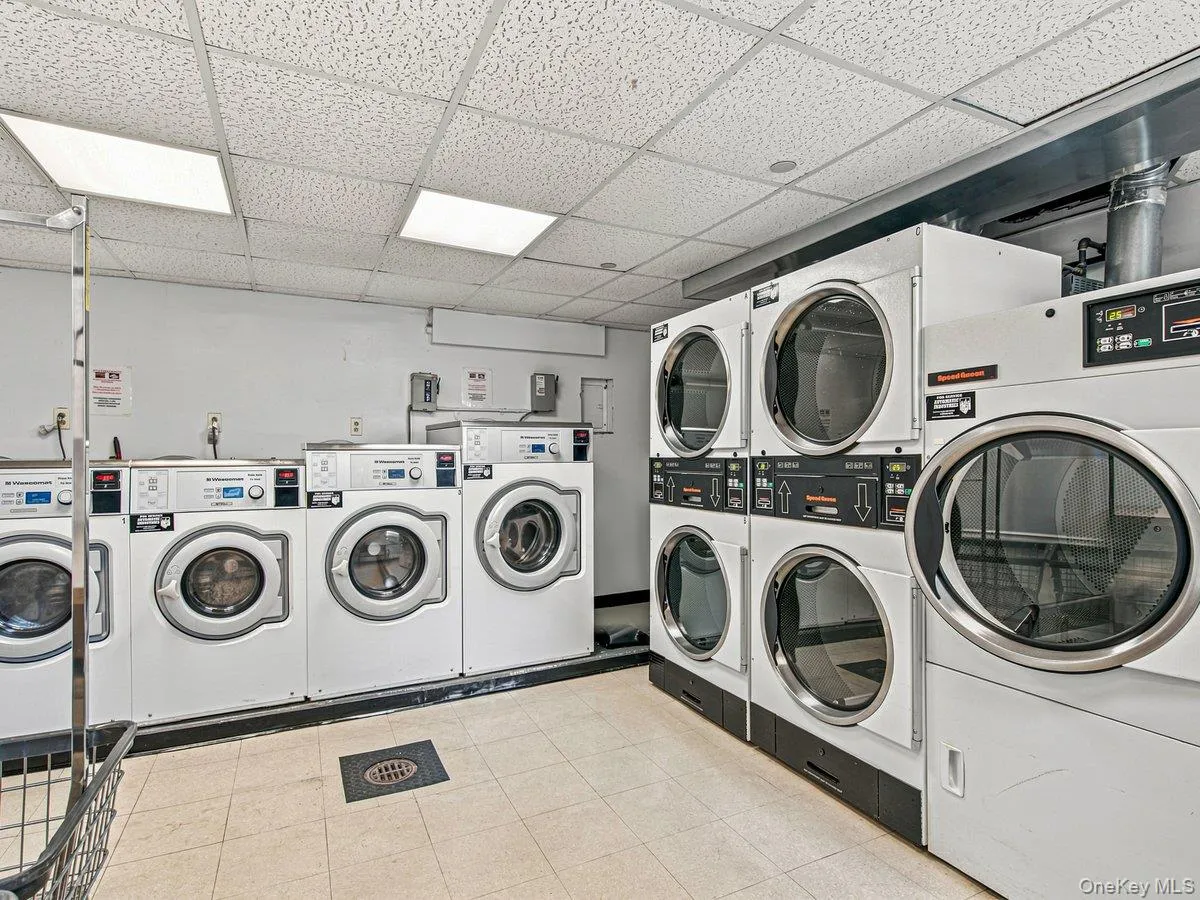 211-65 23rd Avenue, New York, NY, 2 Bedrooms Bedrooms, 5 Rooms Rooms,1 BathroomBathrooms,Residential,For Rent,23rd,0,1016897 211-65 23rd Avenue, New York, NY, 2 Bedrooms Bedrooms, 5 Rooms Rooms,1 BathroomBathrooms,Residential,For Rent,23rd,0,1016897