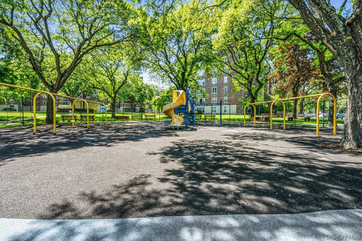 211-65 23rd Avenue, New York, NY, 2 Bedrooms Bedrooms, 5 Rooms Rooms,1 BathroomBathrooms,Residential,For Rent,23rd,0,1016897 211-65 23rd Avenue, New York, NY, 2 Bedrooms Bedrooms, 5 Rooms Rooms,1 BathroomBathrooms,Residential,For Rent,23rd,0,1016897