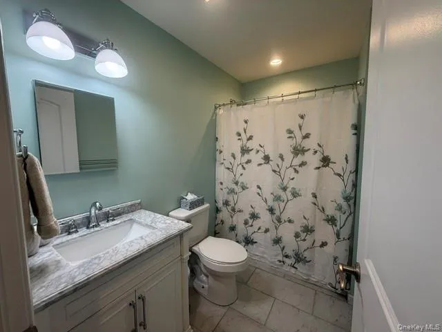 tub/shower combo tub/shower combo