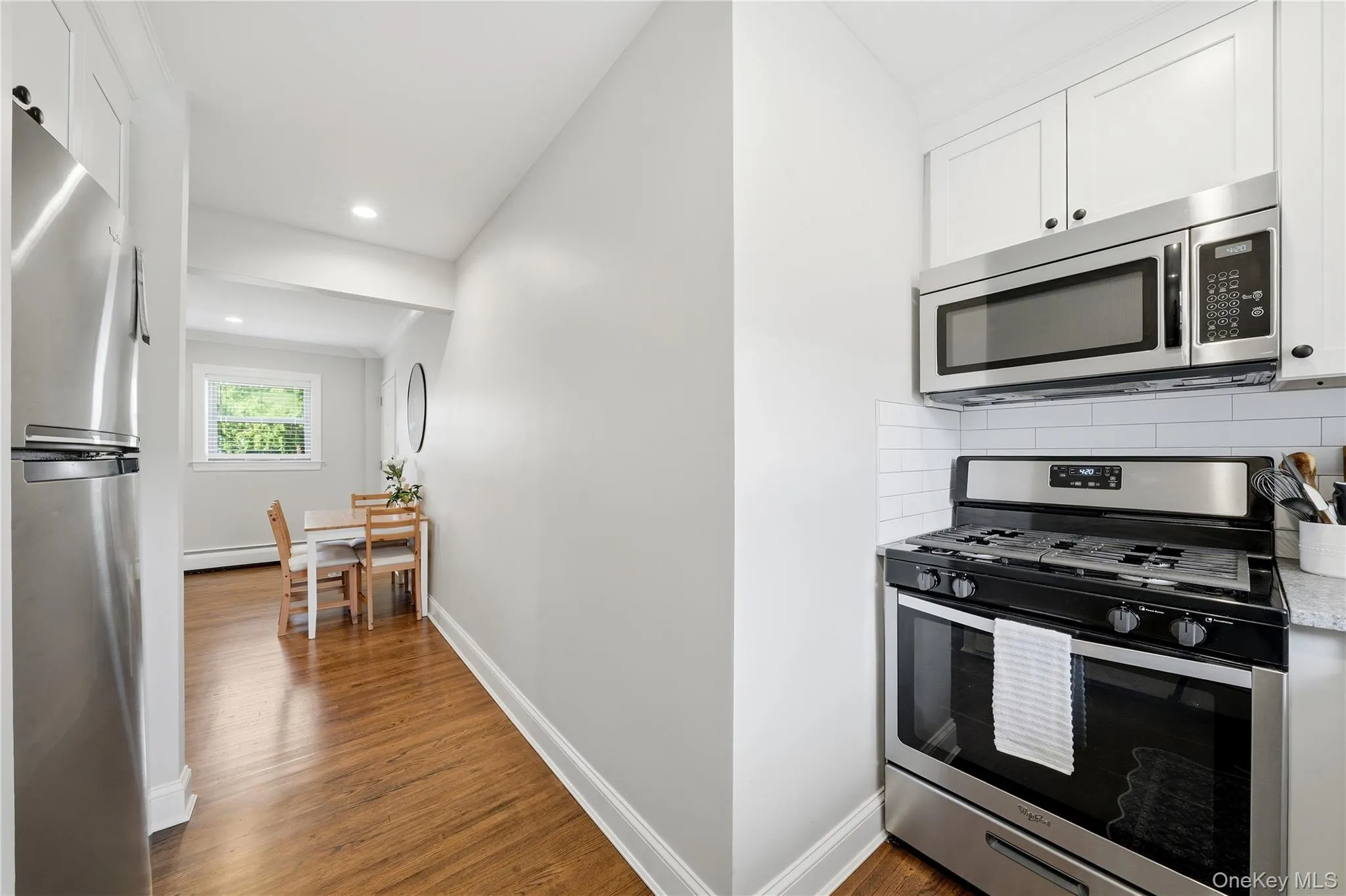 123 Park Avenue, Babylon, NY, 1 Bedroom Bedrooms, 3 Rooms Rooms,1 BathroomBathrooms,Residential,For Rent,Park,0,KEY1016900 123 Park Avenue, Babylon, NY, 1 Bedroom Bedrooms, 3 Rooms Rooms,1 BathroomBathrooms,Residential,For Rent,Park,0,KEY1016900