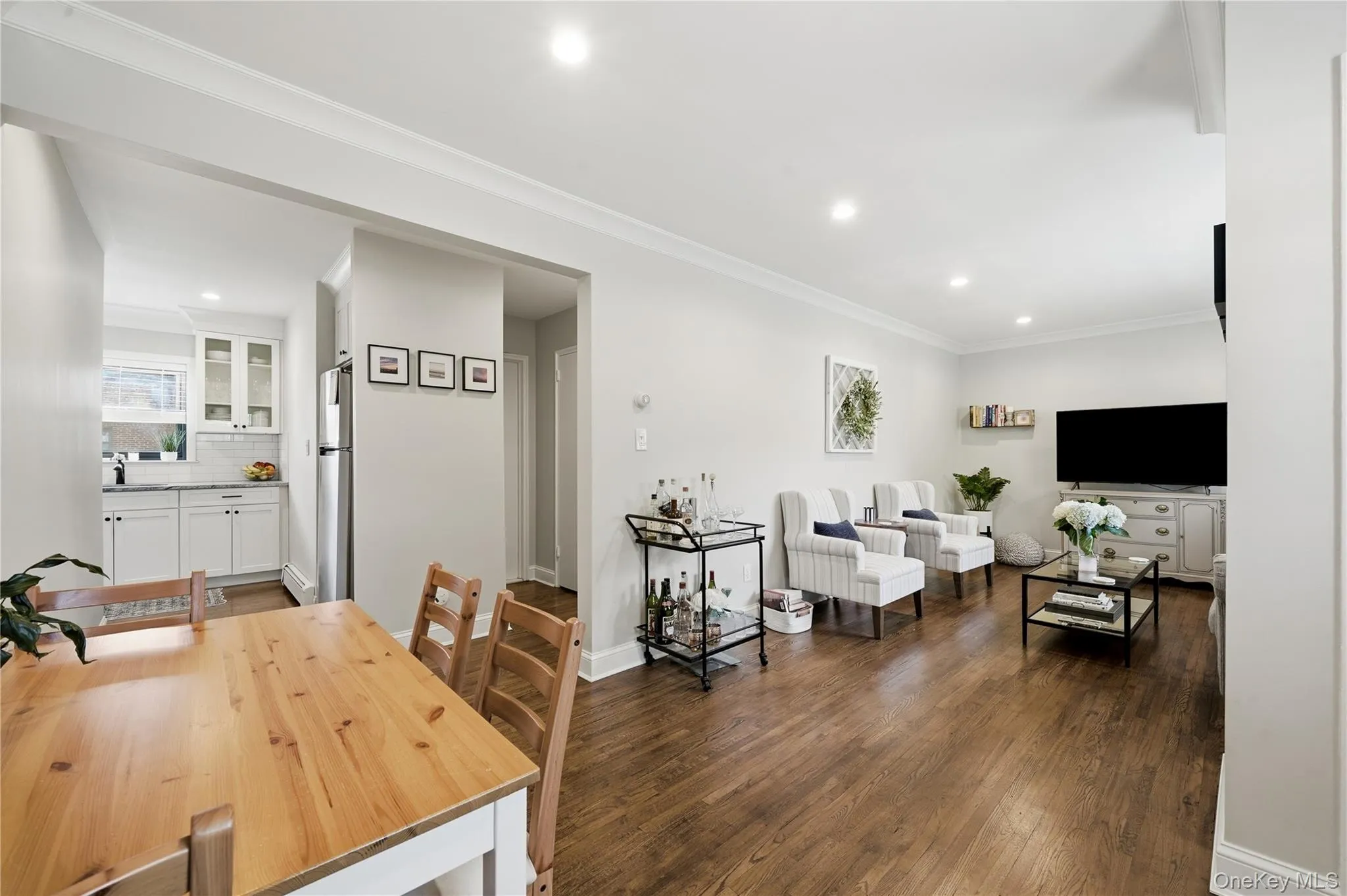 123 Park Avenue, Babylon, NY, 1 Bedroom Bedrooms, 3 Rooms Rooms,1 BathroomBathrooms,Residential,For Rent,Park,0,KEY1016900 123 Park Avenue, Babylon, NY, 1 Bedroom Bedrooms, 3 Rooms Rooms,1 BathroomBathrooms,Residential,For Rent,Park,0,KEY1016900