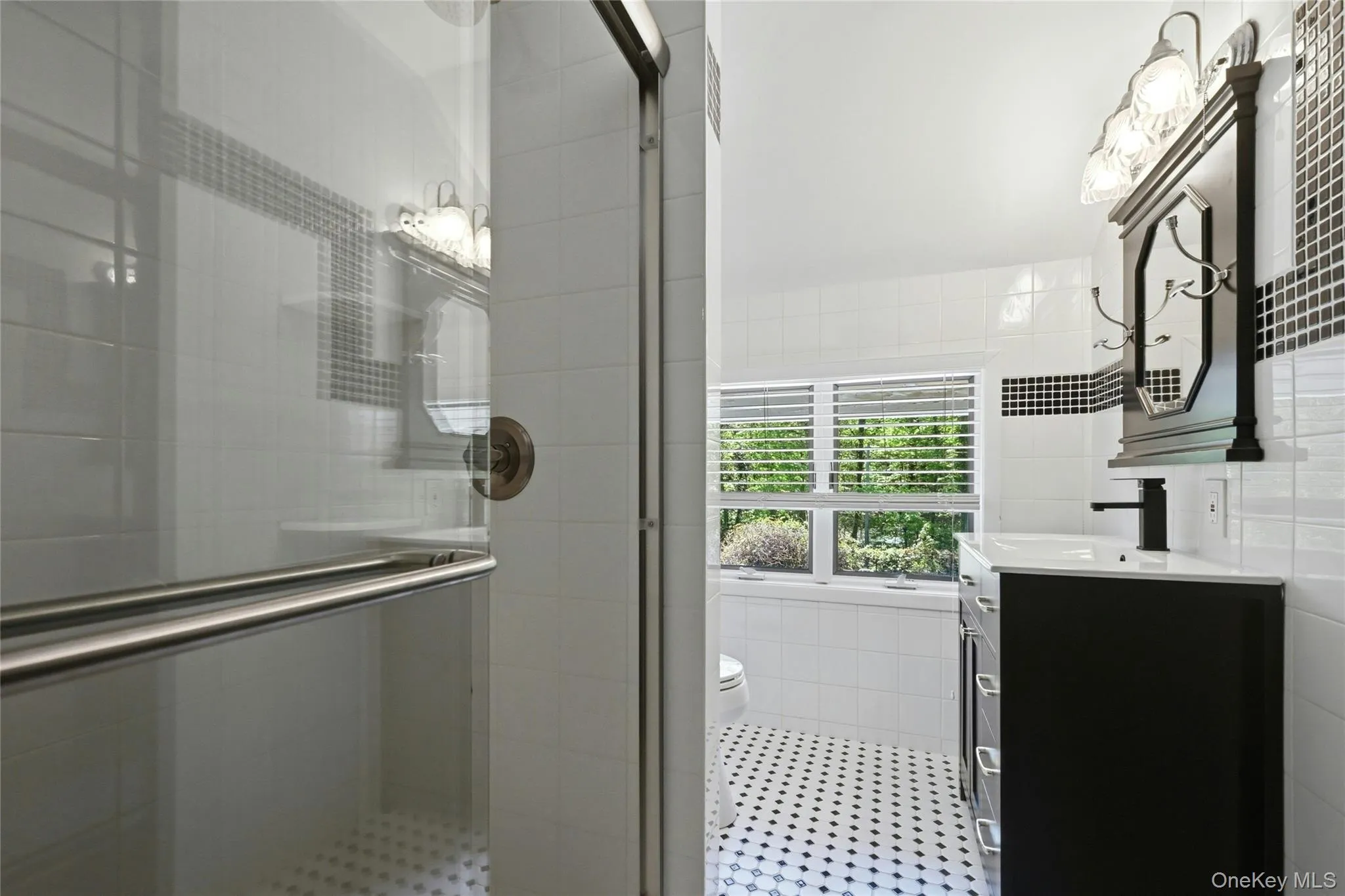 Full Bathroom Full Bathroom