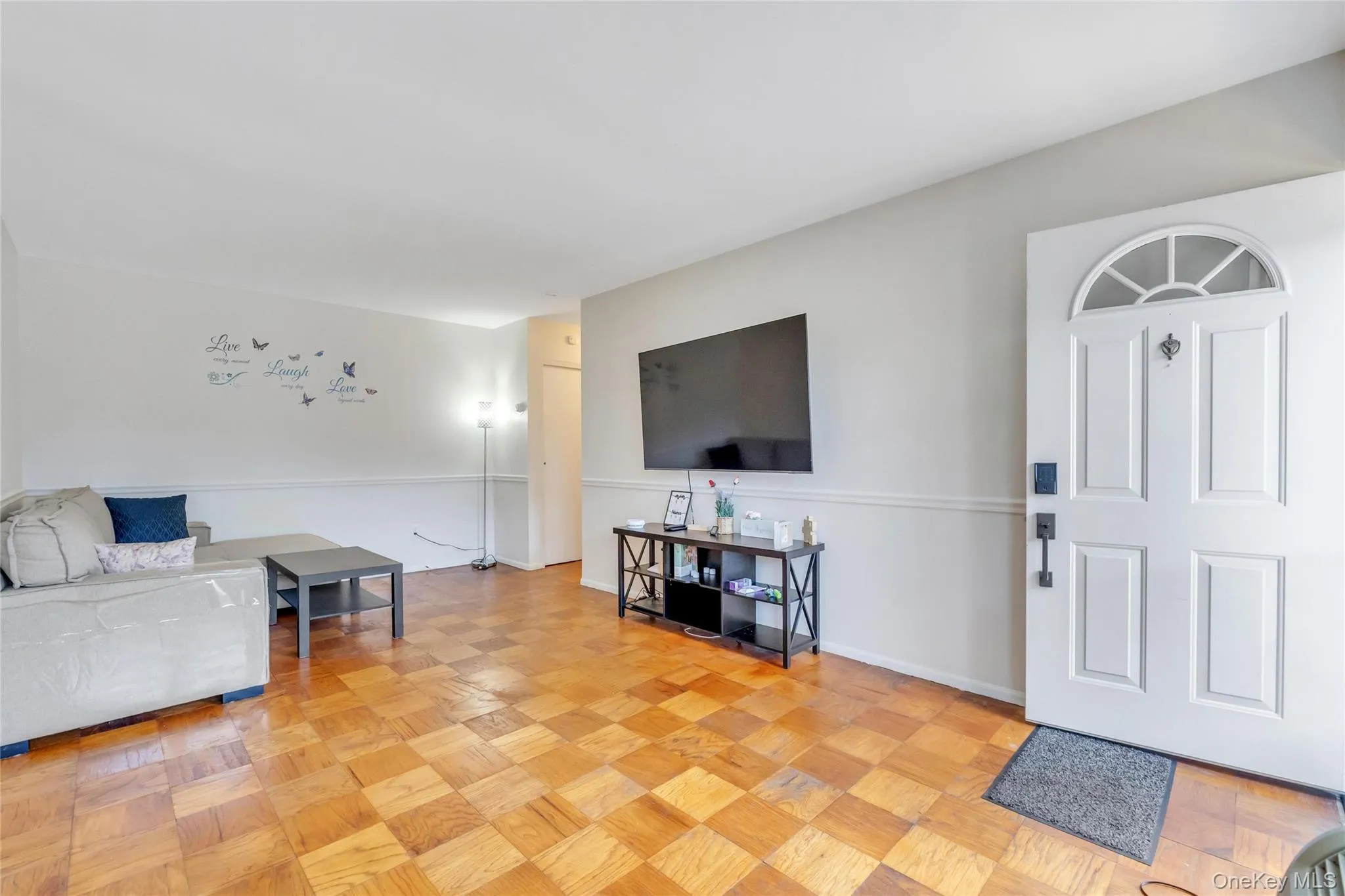 315 Hicksville Road, Oyster Bay, NY, 1 Bedroom Bedrooms, 4 Rooms Rooms,1 BathroomBathrooms,Residential,For Rent,Hicksville,0,1016907 315 Hicksville Road, Oyster Bay, NY, 1 Bedroom Bedrooms, 4 Rooms Rooms,1 BathroomBathrooms,Residential,For Rent,Hicksville,0,1016907