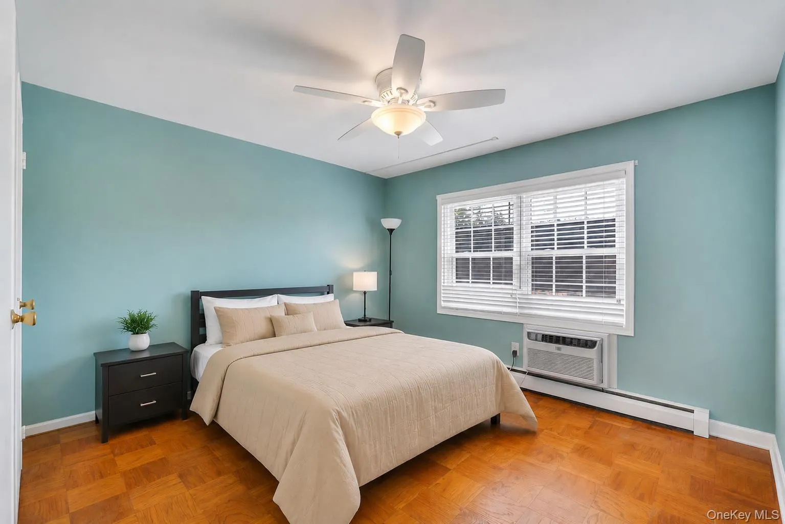 315 Hicksville Road, Oyster Bay, NY, 1 Bedroom Bedrooms, 4 Rooms Rooms,1 BathroomBathrooms,Residential,For Rent,Hicksville,0,1016907 315 Hicksville Road, Oyster Bay, NY, 1 Bedroom Bedrooms, 4 Rooms Rooms,1 BathroomBathrooms,Residential,For Rent,Hicksville,0,1016907