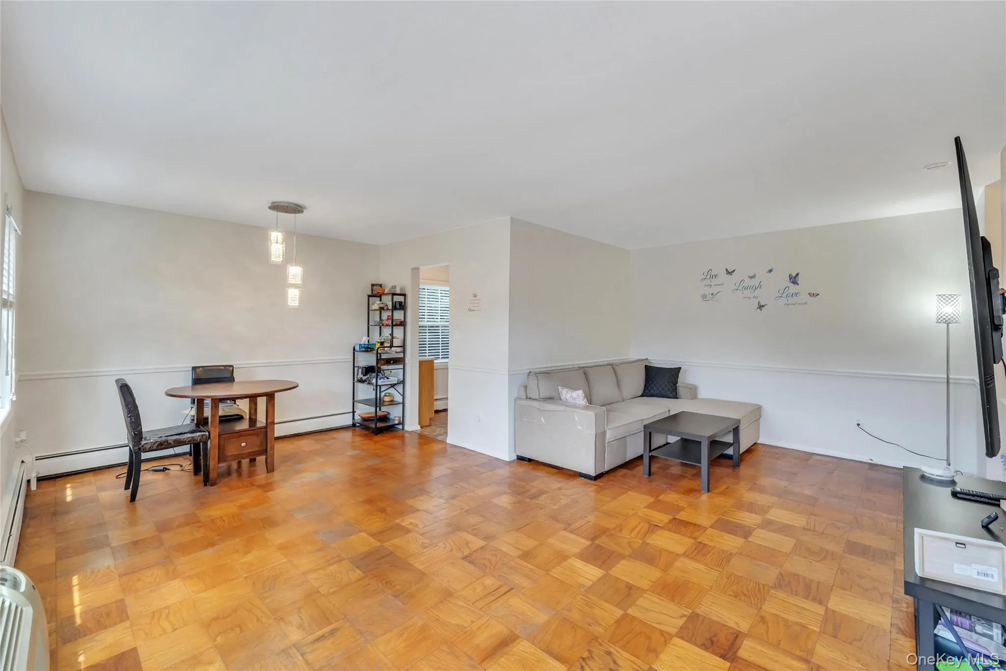 315 Hicksville Road, Oyster Bay, NY, 1 Bedroom Bedrooms, 4 Rooms Rooms,1 BathroomBathrooms,Residential,For Rent,Hicksville,0,1016907 315 Hicksville Road, Oyster Bay, NY, 1 Bedroom Bedrooms, 4 Rooms Rooms,1 BathroomBathrooms,Residential,For Rent,Hicksville,0,1016907