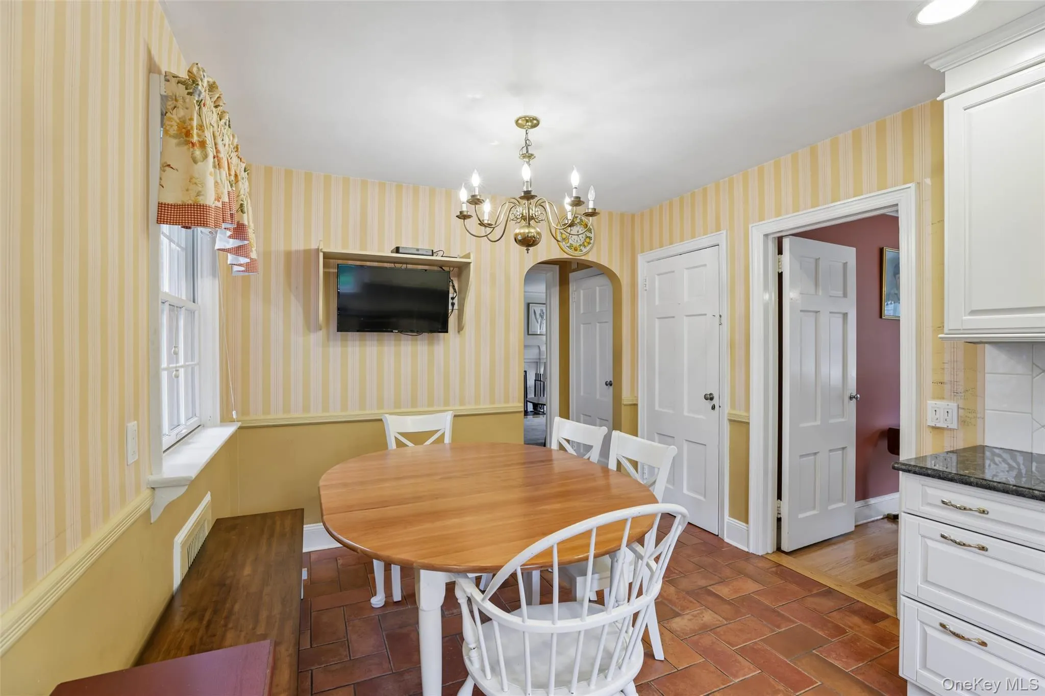 105 Stewart Avenue, Hempstead, NY, 4 Bedrooms Bedrooms, 8 Rooms Rooms,1 BathroomBathrooms,Residential,For Rent,Stewart,0,KEY1016911 105 Stewart Avenue, Hempstead, NY, 4 Bedrooms Bedrooms, 8 Rooms Rooms,1 BathroomBathrooms,Residential,For Rent,Stewart,0,KEY1016911