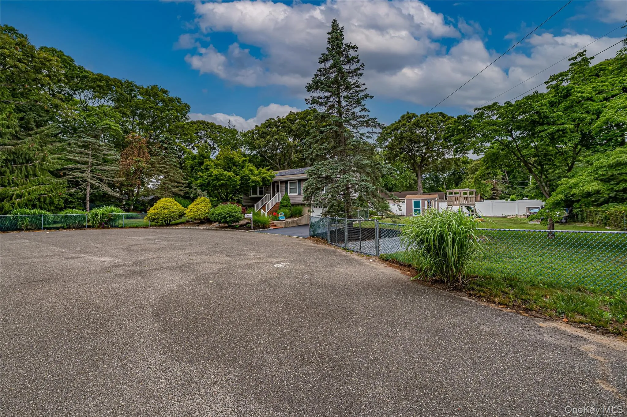 23 Oak Street, Brookhaven, NY, 3 Bedrooms Bedrooms, 7 Rooms Rooms,1 BathroomBathrooms,Residential,For Rent,Oak,0,KEY1016920 23 Oak Street, Brookhaven, NY, 3 Bedrooms Bedrooms, 7 Rooms Rooms,1 BathroomBathrooms,Residential,For Rent,Oak,0,KEY1016920
