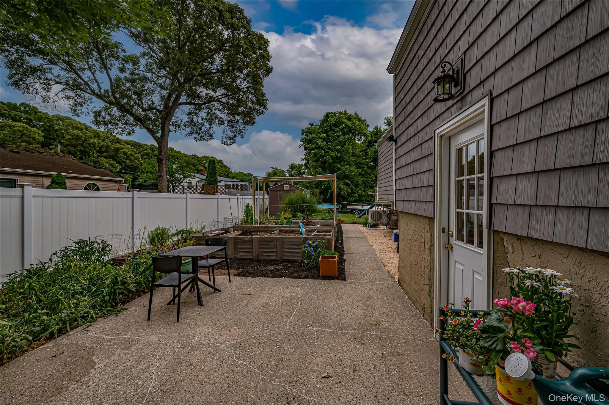 23 Oak Street, Brookhaven, NY, 3 Bedrooms Bedrooms, 7 Rooms Rooms,1 BathroomBathrooms,Residential,For Rent,Oak,0,KEY1016920 23 Oak Street, Brookhaven, NY, 3 Bedrooms Bedrooms, 7 Rooms Rooms,1 BathroomBathrooms,Residential,For Rent,Oak,0,KEY1016920