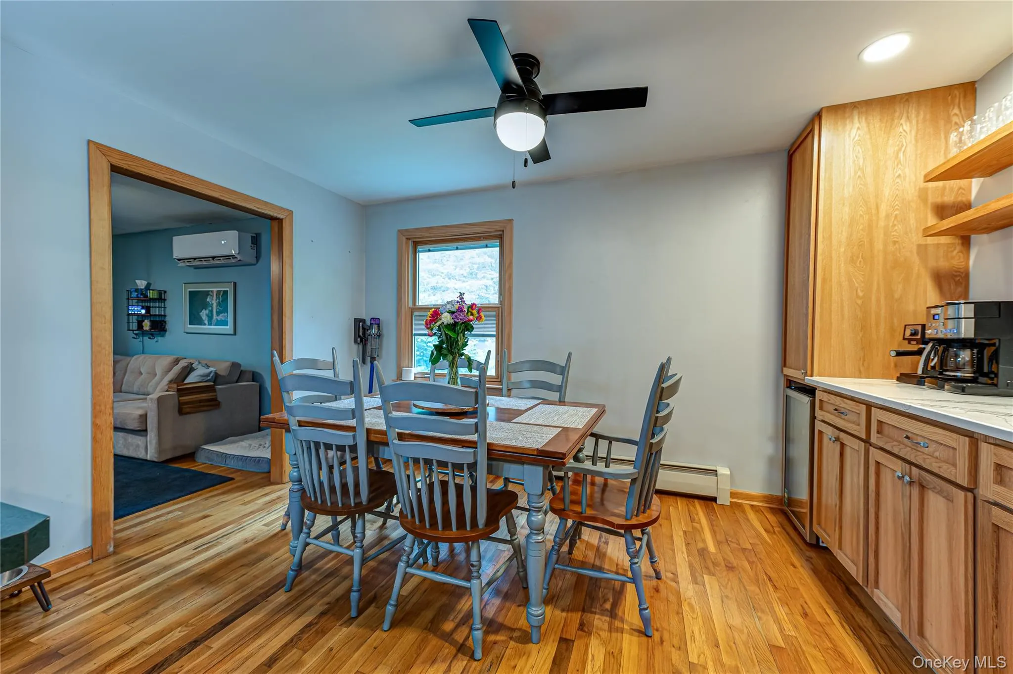 23 Oak Street, Brookhaven, NY, 3 Bedrooms Bedrooms, 7 Rooms Rooms,1 BathroomBathrooms,Residential,For Rent,Oak,0,KEY1016920 23 Oak Street, Brookhaven, NY, 3 Bedrooms Bedrooms, 7 Rooms Rooms,1 BathroomBathrooms,Residential,For Rent,Oak,0,KEY1016920
