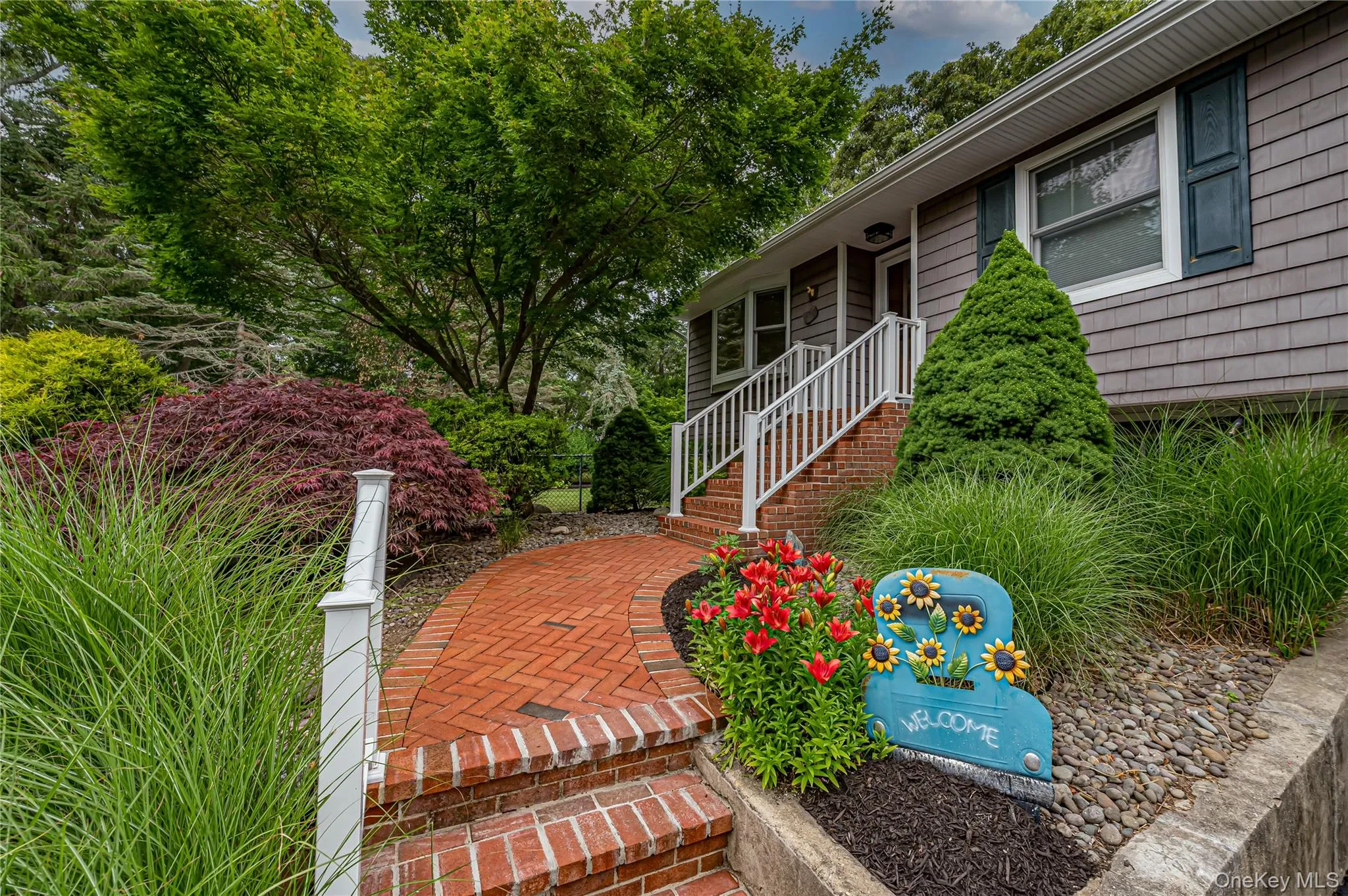 23 Oak Street, Brookhaven, NY, 3 Bedrooms Bedrooms, 7 Rooms Rooms,1 BathroomBathrooms,Residential,For Rent,Oak,0,KEY1016920 23 Oak Street, Brookhaven, NY, 3 Bedrooms Bedrooms, 7 Rooms Rooms,1 BathroomBathrooms,Residential,For Rent,Oak,0,KEY1016920