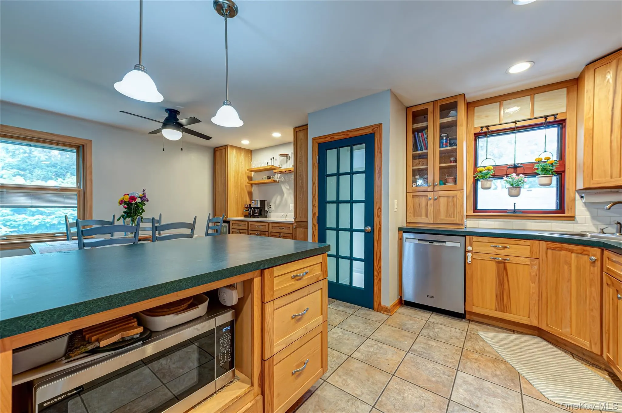 23 Oak Street, Brookhaven, NY, 3 Bedrooms Bedrooms, 7 Rooms Rooms,1 BathroomBathrooms,Residential,For Rent,Oak,0,KEY1016920 23 Oak Street, Brookhaven, NY, 3 Bedrooms Bedrooms, 7 Rooms Rooms,1 BathroomBathrooms,Residential,For Rent,Oak,0,KEY1016920