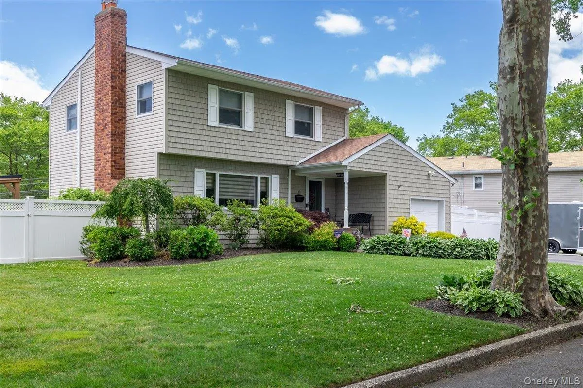 19 Sycamore Street, Huntington, NY, 3 Bedrooms Bedrooms, 5 Rooms Rooms,1 BathroomBathrooms,Residential,For Rent,Sycamore,0,1016924 19 Sycamore Street, Huntington, NY, 3 Bedrooms Bedrooms, 5 Rooms Rooms,1 BathroomBathrooms,Residential,For Rent,Sycamore,0,1016924