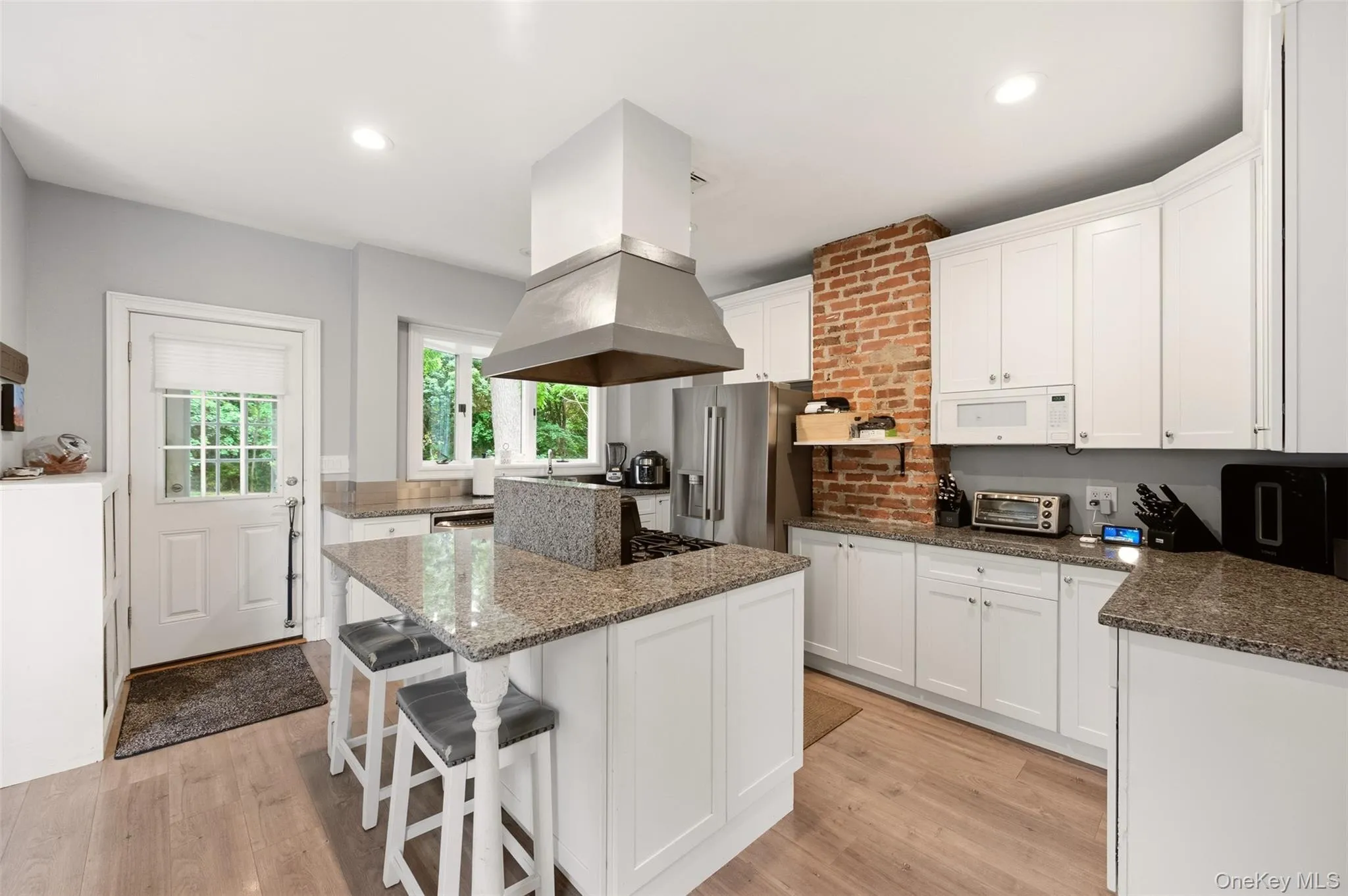 863 Lake Road, Huntington, NY, 5 Bedrooms Bedrooms, 9 Rooms Rooms,2 BathroomsBathrooms,Residential,For Rent,Lake,0,KEY1016926 863 Lake Road, Huntington, NY, 5 Bedrooms Bedrooms, 9 Rooms Rooms,2 BathroomsBathrooms,Residential,For Rent,Lake,0,KEY1016926