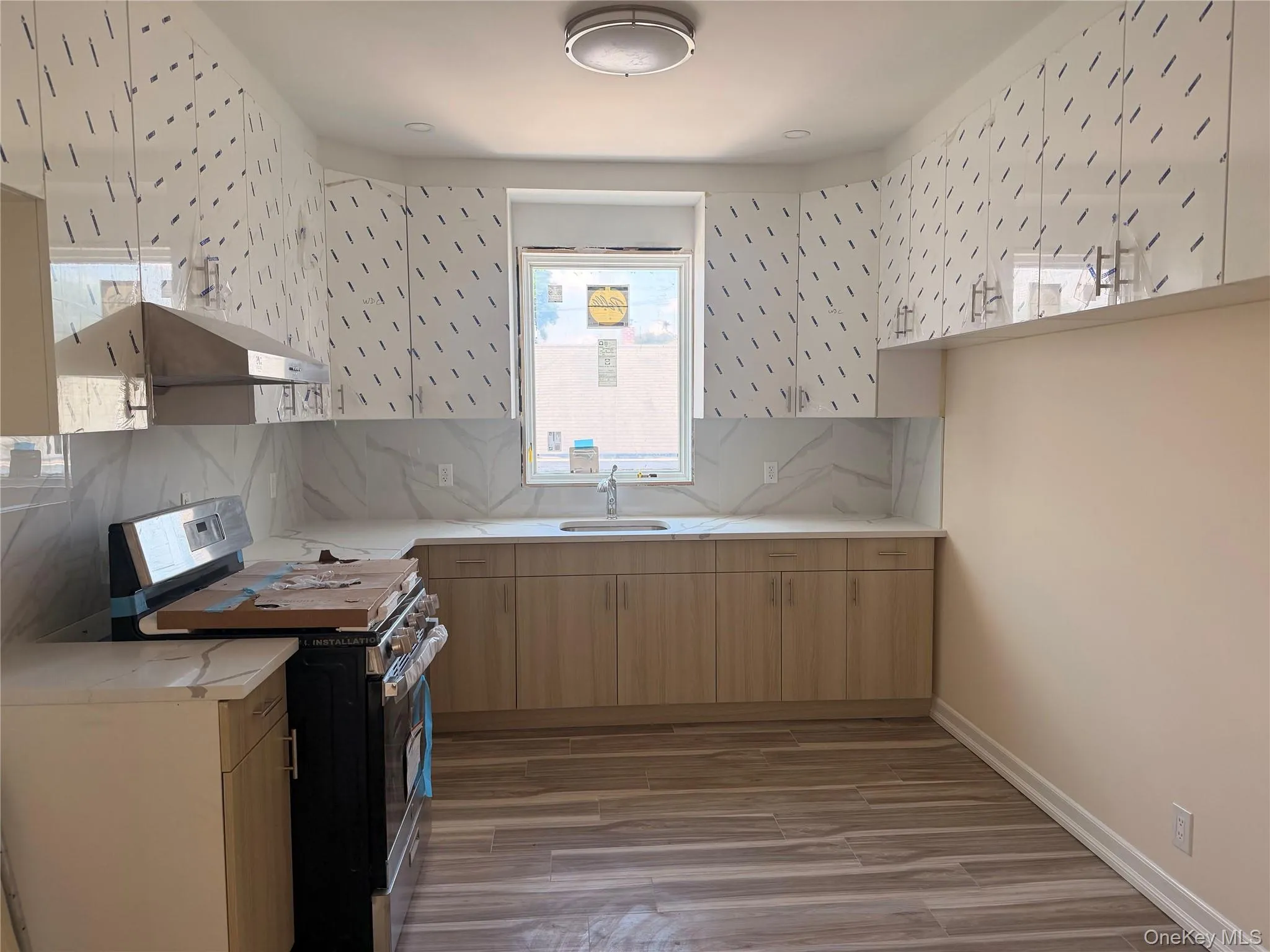 164-16 75th Road, New York, NY, 3 Bedrooms Bedrooms, 7 Rooms Rooms,2 BathroomsBathrooms,Residential Lease,For Rent,75th,0,1016927 164-16 75th Road, New York, NY, 3 Bedrooms Bedrooms, 7 Rooms Rooms,2 BathroomsBathrooms,Residential Lease,For Rent,75th,0,1016927