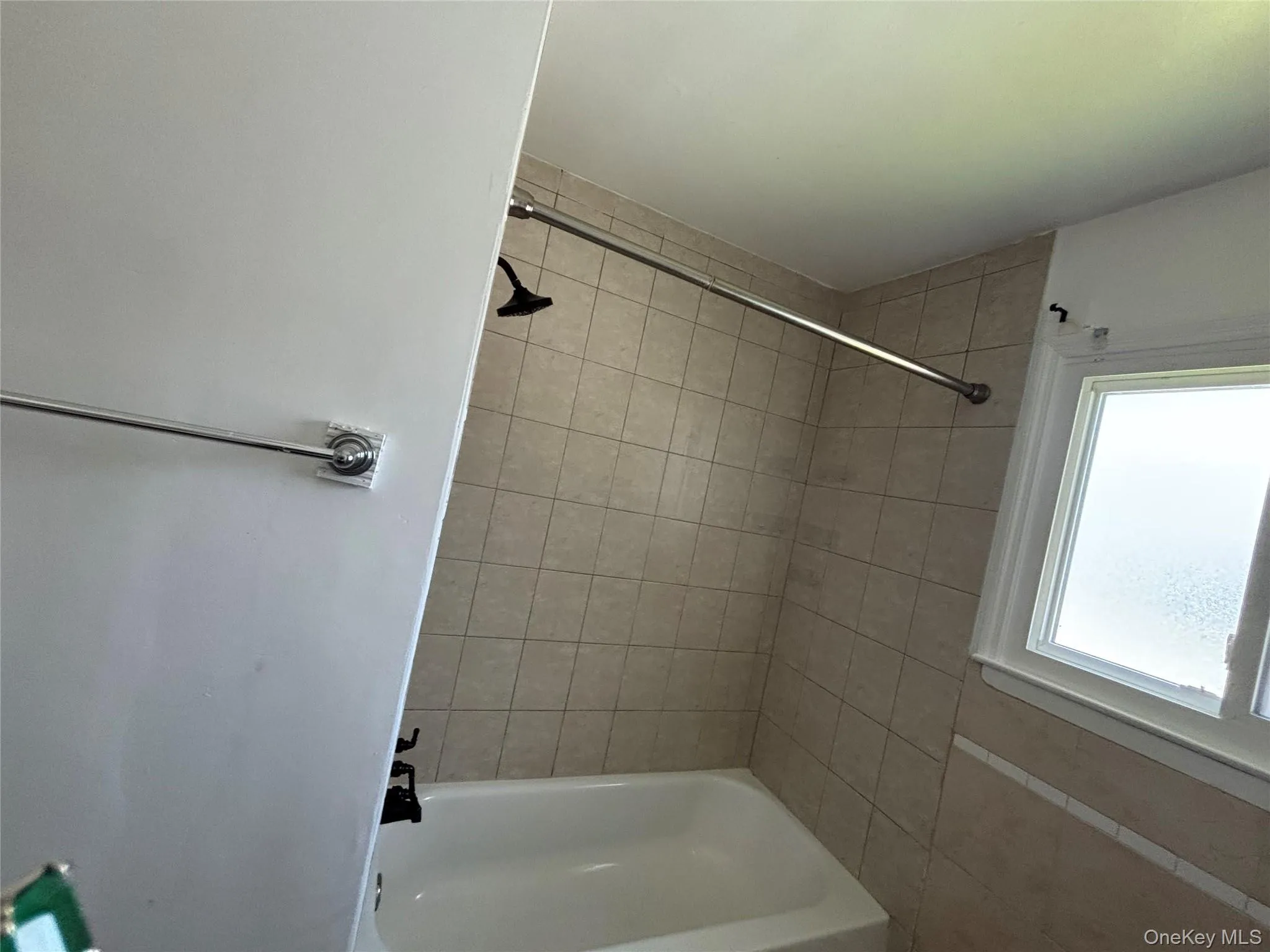 2 Musette Place, Babylon, NY, 3 Bedrooms Bedrooms, 6 Rooms Rooms,1 BathroomBathrooms,Residential Lease,For Rent,Musette,0,1016928 2 Musette Place, Babylon, NY, 3 Bedrooms Bedrooms, 6 Rooms Rooms,1 BathroomBathrooms,Residential Lease,For Rent,Musette,0,1016928