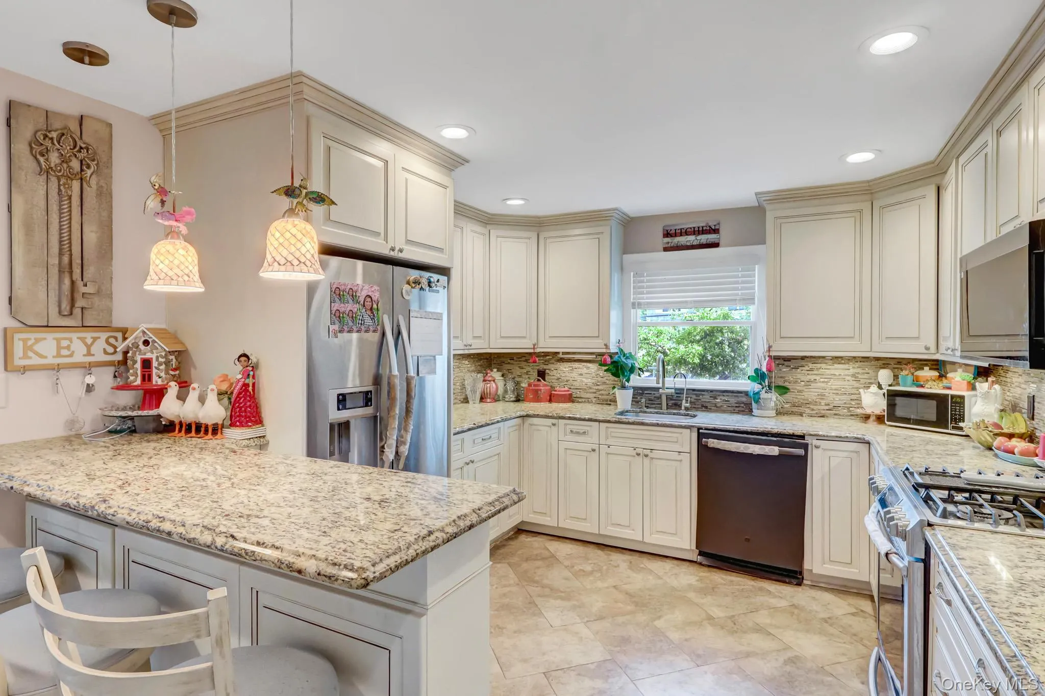 301 Oak Neck Road, Islip, NY, 3 Bedrooms Bedrooms, 7 Rooms Rooms,2 BathroomsBathrooms,Residential,For Rent,Oak Neck,0,KEY1016930 301 Oak Neck Road, Islip, NY, 3 Bedrooms Bedrooms, 7 Rooms Rooms,2 BathroomsBathrooms,Residential,For Rent,Oak Neck,0,KEY1016930