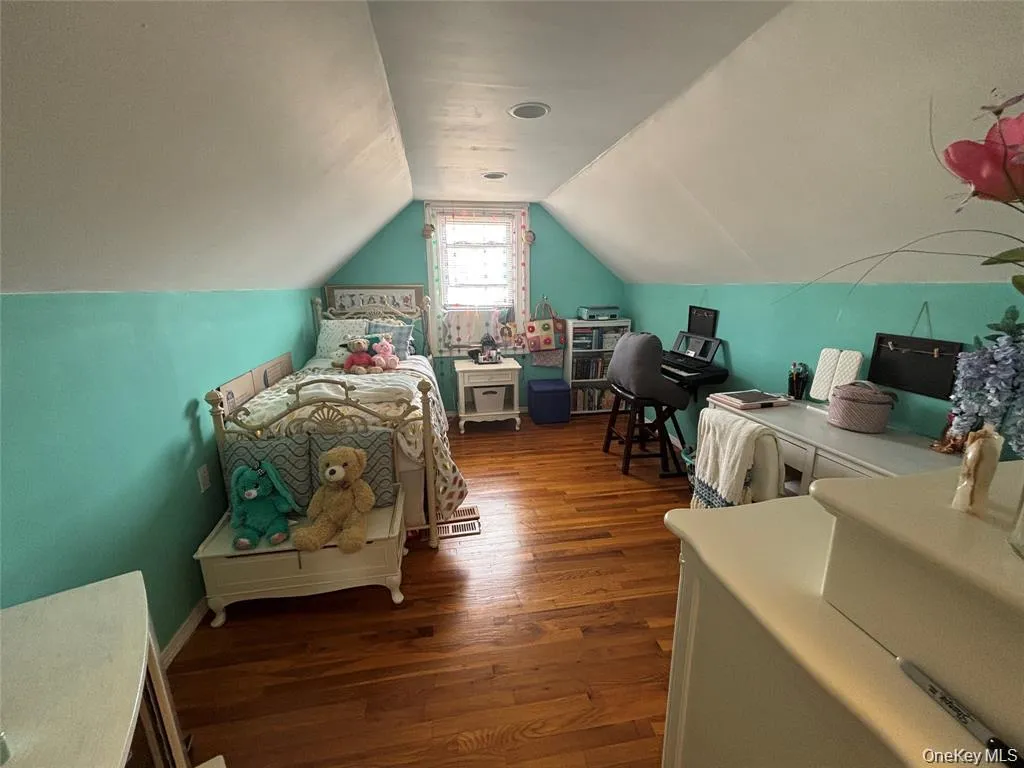 7 Catherine Court, Hempstead, NY, 4 Bedrooms Bedrooms, 7 Rooms Rooms,2 BathroomsBathrooms,Residential,For Rent,Catherine,0,1016937 7 Catherine Court, Hempstead, NY, 4 Bedrooms Bedrooms, 7 Rooms Rooms,2 BathroomsBathrooms,Residential,For Rent,Catherine,0,1016937