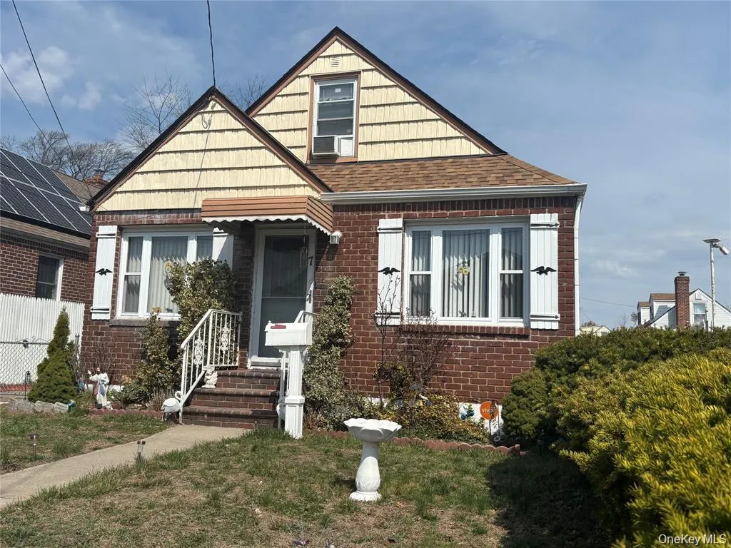 7 Catherine Court, Hempstead, NY, 4 Bedrooms Bedrooms, 7 Rooms Rooms,2 BathroomsBathrooms,Residential,For Rent,Catherine,0,1016937 7 Catherine Court, Hempstead, NY, 4 Bedrooms Bedrooms, 7 Rooms Rooms,2 BathroomsBathrooms,Residential,For Rent,Catherine,0,1016937