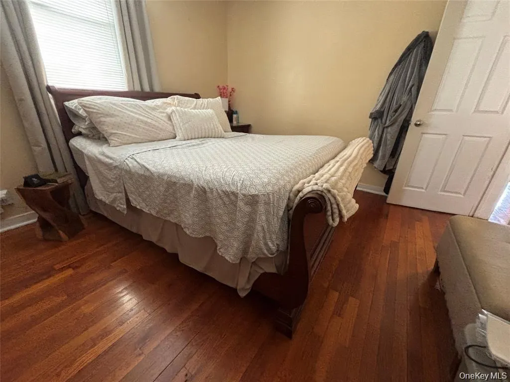 7 Catherine Court, Hempstead, NY, 4 Bedrooms Bedrooms, 7 Rooms Rooms,2 BathroomsBathrooms,Residential,For Rent,Catherine,0,1016937 7 Catherine Court, Hempstead, NY, 4 Bedrooms Bedrooms, 7 Rooms Rooms,2 BathroomsBathrooms,Residential,For Rent,Catherine,0,1016937