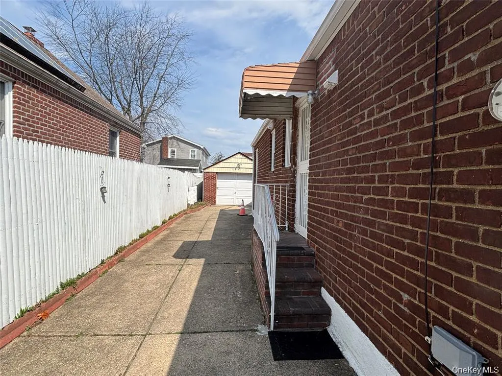 7 Catherine Court, Hempstead, NY, 4 Bedrooms Bedrooms, 7 Rooms Rooms,2 BathroomsBathrooms,Residential,For Rent,Catherine,0,1016937 7 Catherine Court, Hempstead, NY, 4 Bedrooms Bedrooms, 7 Rooms Rooms,2 BathroomsBathrooms,Residential,For Rent,Catherine,0,1016937