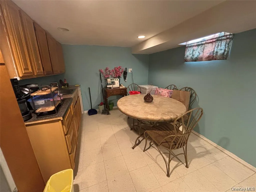 7 Catherine Court, Hempstead, NY, 4 Bedrooms Bedrooms, 7 Rooms Rooms,2 BathroomsBathrooms,Residential,For Rent,Catherine,0,1016937 7 Catherine Court, Hempstead, NY, 4 Bedrooms Bedrooms, 7 Rooms Rooms,2 BathroomsBathrooms,Residential,For Rent,Catherine,0,1016937