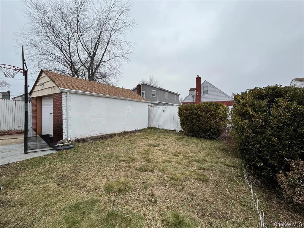 7 Catherine Court, Hempstead, NY, 4 Bedrooms Bedrooms, 7 Rooms Rooms,2 BathroomsBathrooms,Residential,For Rent,Catherine,0,1016937 7 Catherine Court, Hempstead, NY, 4 Bedrooms Bedrooms, 7 Rooms Rooms,2 BathroomsBathrooms,Residential,For Rent,Catherine,0,1016937