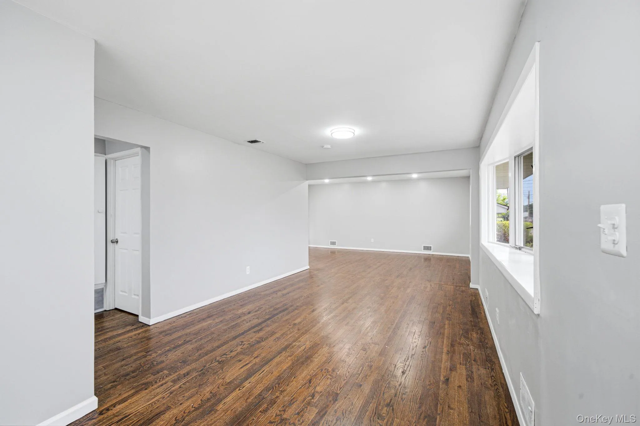 40 Cypress Street, Islip, NY, 3 Bedrooms Bedrooms, 8 Rooms Rooms,2 BathroomsBathrooms,Residential,For Rent,Cypress,0,1016939 40 Cypress Street, Islip, NY, 3 Bedrooms Bedrooms, 8 Rooms Rooms,2 BathroomsBathrooms,Residential,For Rent,Cypress,0,1016939