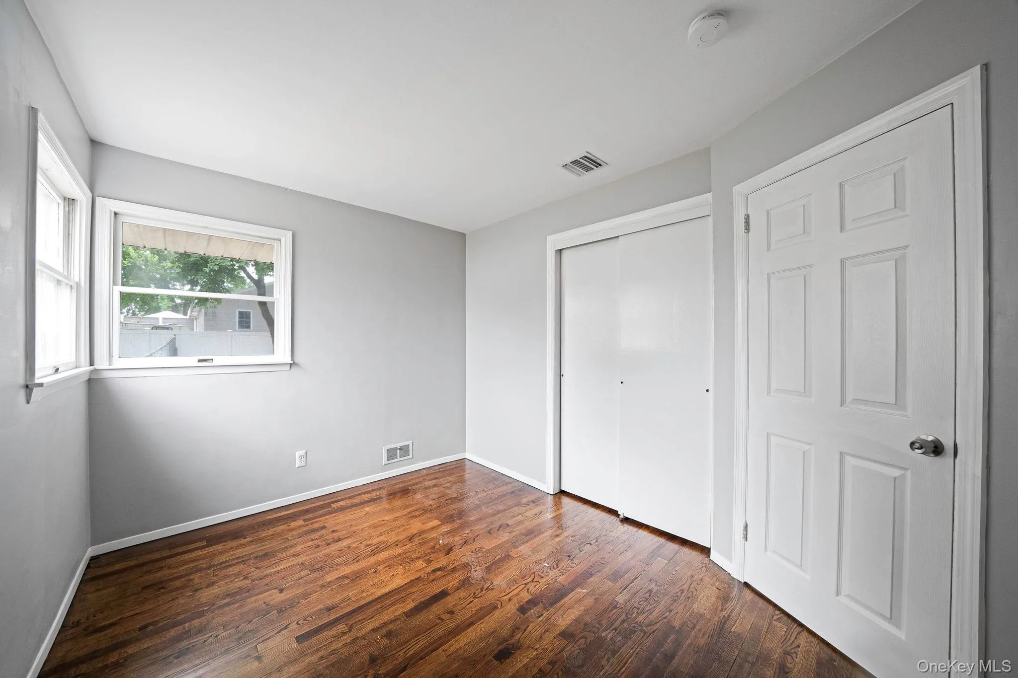 40 Cypress Street, Islip, NY, 3 Bedrooms Bedrooms, 8 Rooms Rooms,2 BathroomsBathrooms,Residential,For Rent,Cypress,0,1016939 40 Cypress Street, Islip, NY, 3 Bedrooms Bedrooms, 8 Rooms Rooms,2 BathroomsBathrooms,Residential,For Rent,Cypress,0,1016939