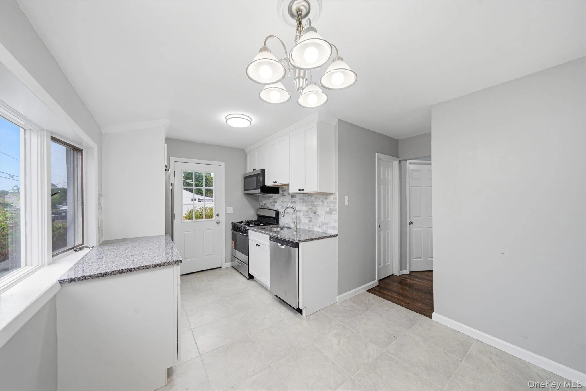 40 Cypress Street, Islip, NY, 3 Bedrooms Bedrooms, 8 Rooms Rooms,2 BathroomsBathrooms,Residential,For Rent,Cypress,0,1016939 40 Cypress Street, Islip, NY, 3 Bedrooms Bedrooms, 8 Rooms Rooms,2 BathroomsBathrooms,Residential,For Rent,Cypress,0,1016939