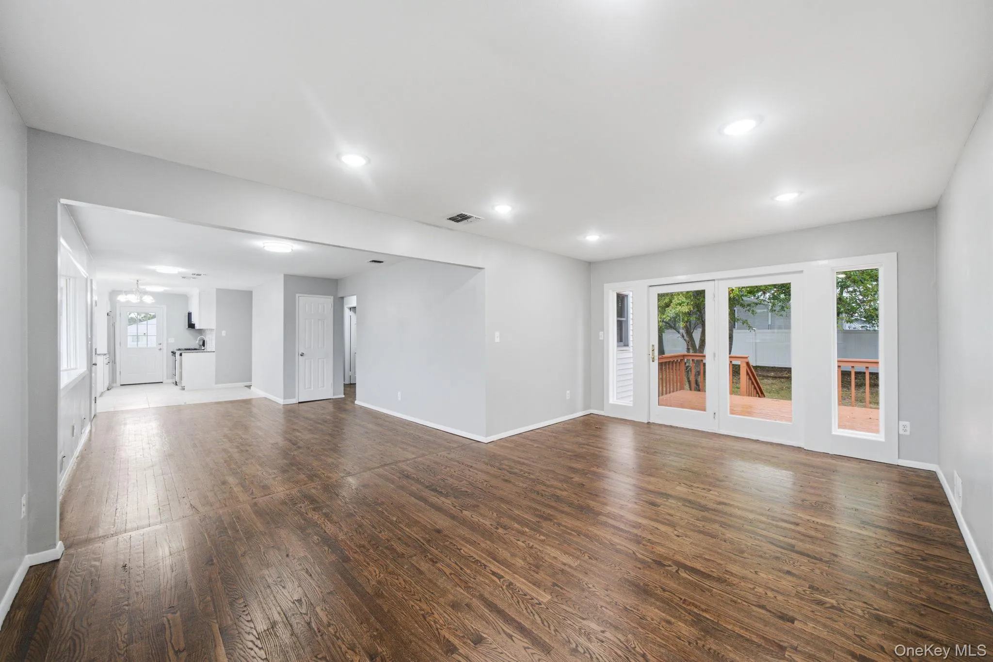 40 Cypress Street, Islip, NY, 3 Bedrooms Bedrooms, 8 Rooms Rooms,2 BathroomsBathrooms,Residential,For Rent,Cypress,0,1016939 40 Cypress Street, Islip, NY, 3 Bedrooms Bedrooms, 8 Rooms Rooms,2 BathroomsBathrooms,Residential,For Rent,Cypress,0,1016939