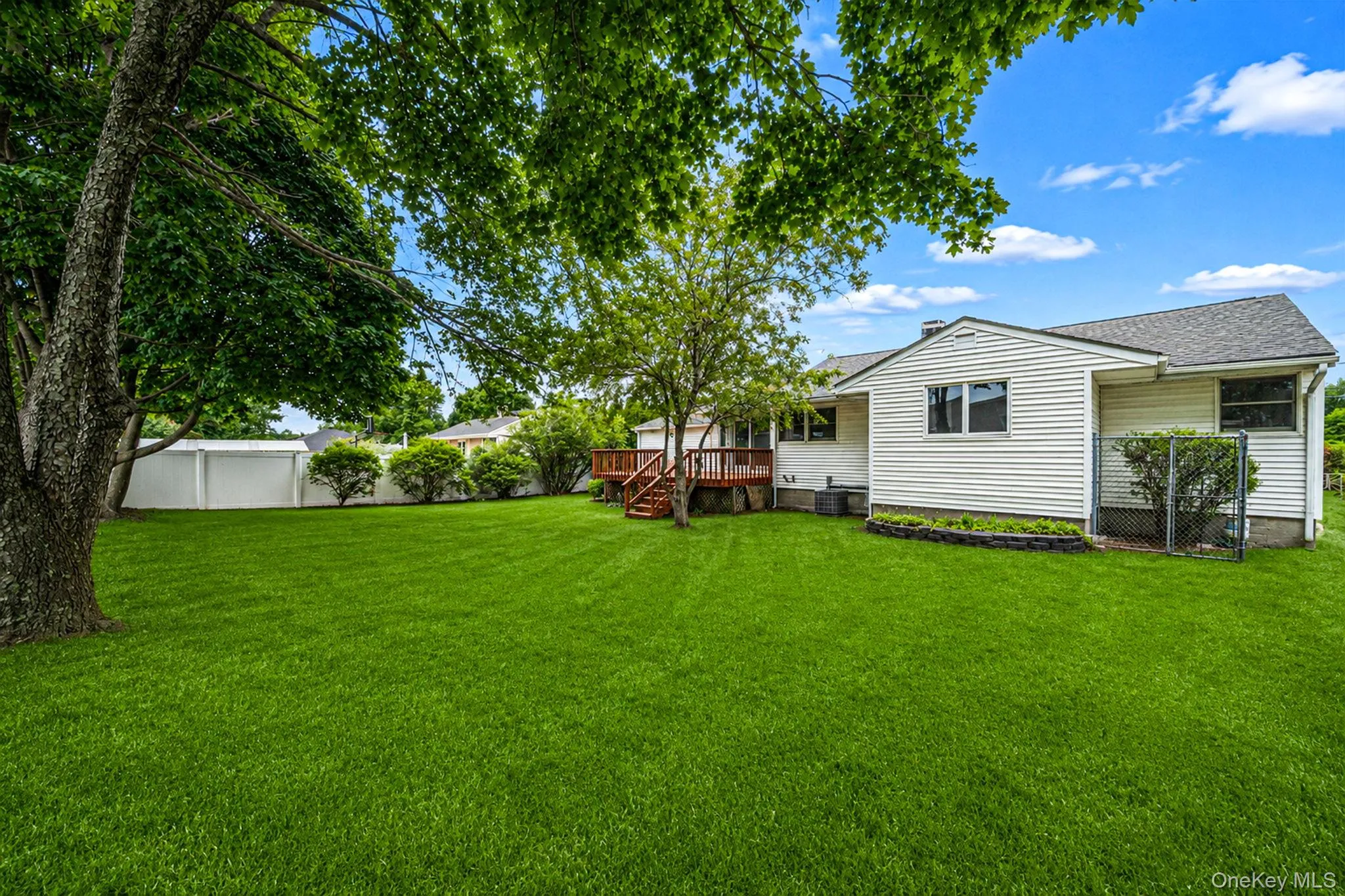 40 Cypress Street, Islip, NY, 3 Bedrooms Bedrooms, 8 Rooms Rooms,2 BathroomsBathrooms,Residential,For Rent,Cypress,0,1016939 40 Cypress Street, Islip, NY, 3 Bedrooms Bedrooms, 8 Rooms Rooms,2 BathroomsBathrooms,Residential,For Rent,Cypress,0,1016939