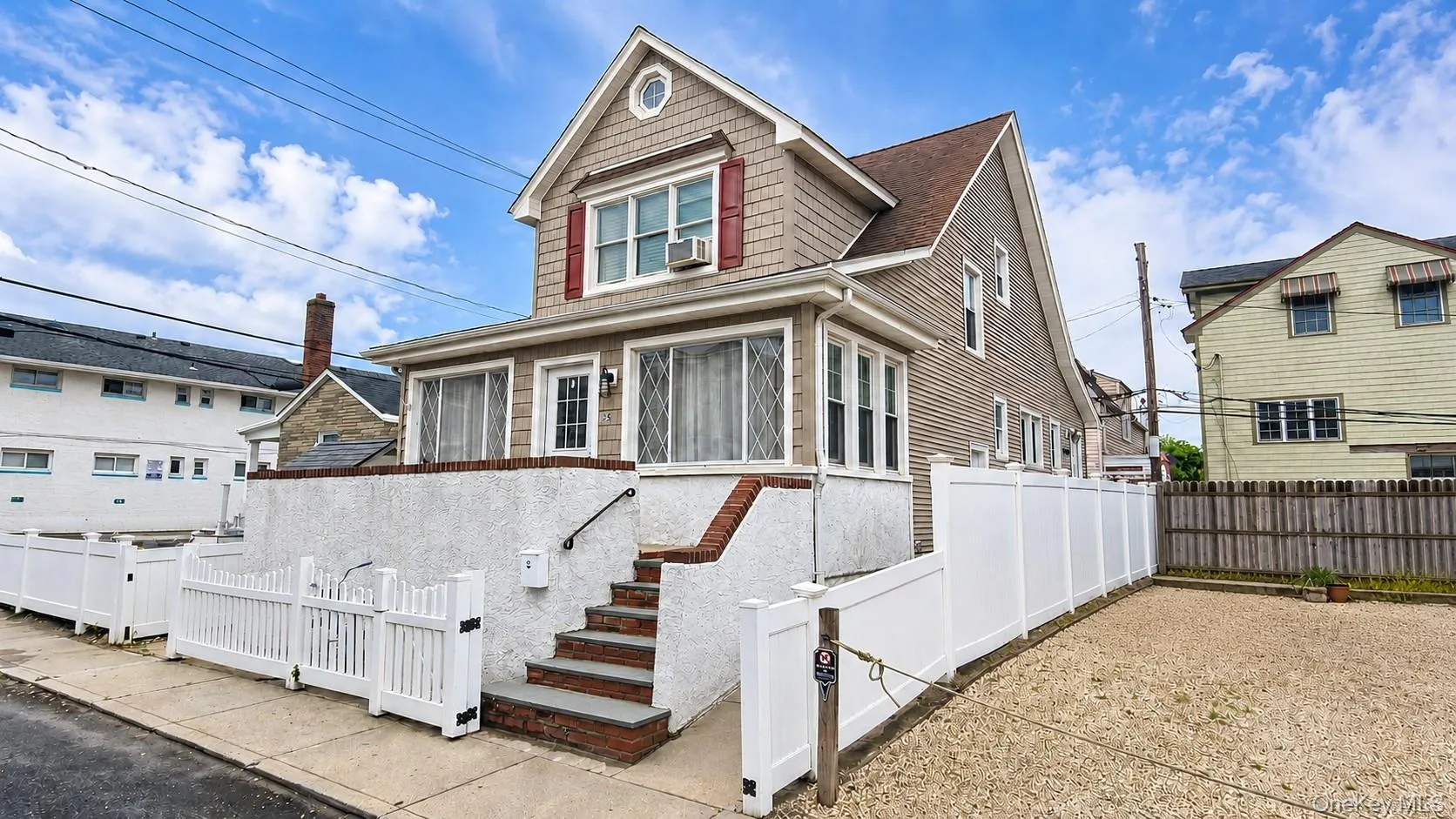 25 Alabama Street, Long Beach, NY, 4 Bedrooms Bedrooms, 8 Rooms Rooms,2 BathroomsBathrooms,Residential Lease,For Rent,Alabama,0,1016940 25 Alabama Street, Long Beach, NY, 4 Bedrooms Bedrooms, 8 Rooms Rooms,2 BathroomsBathrooms,Residential Lease,For Rent,Alabama,0,1016940
