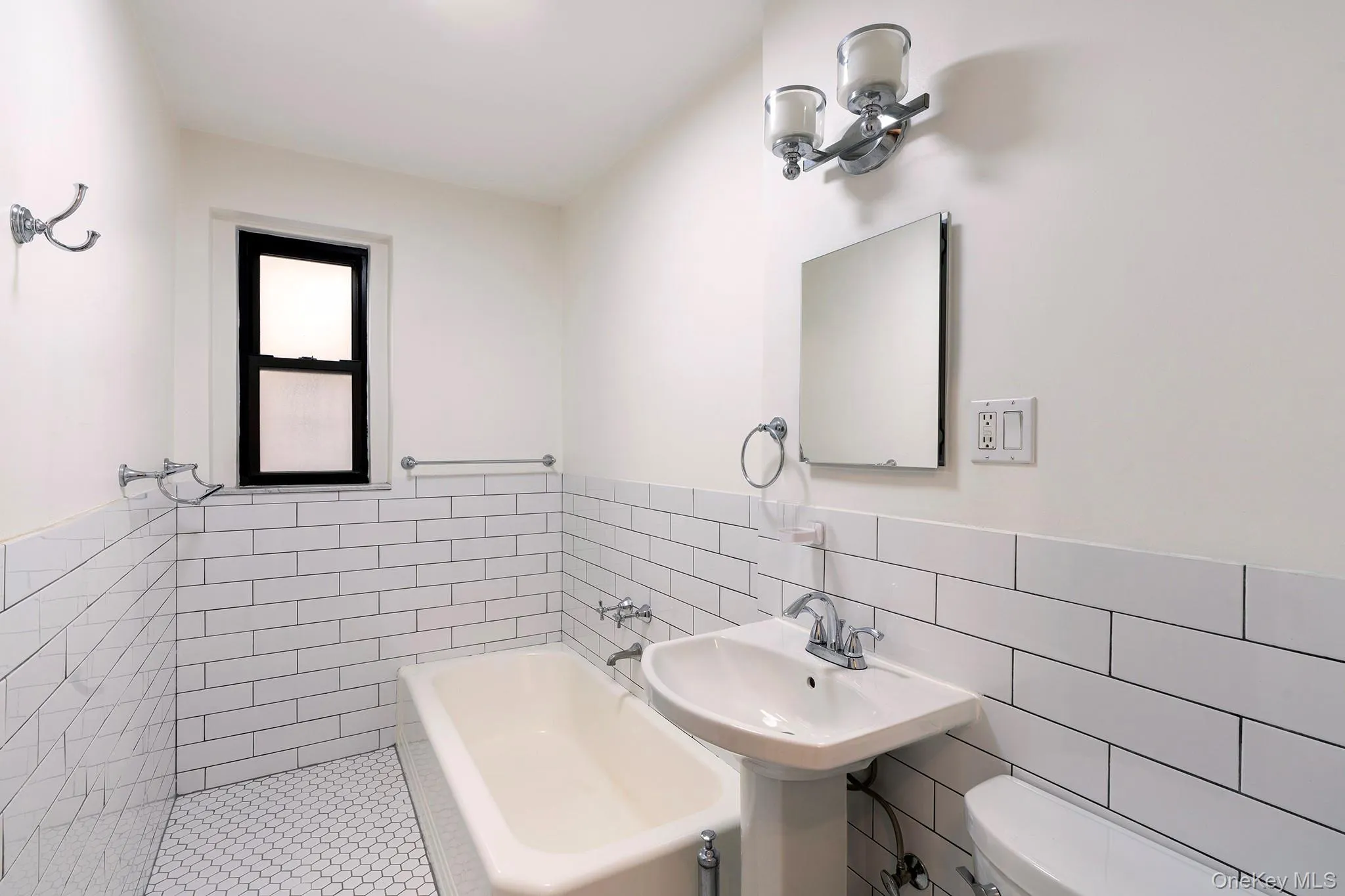 35-16 85th Street, New York, NY, 1 Bedroom Bedrooms, 3 Rooms Rooms,1 BathroomBathrooms,Residential,For Rent,85th,0,1016944 35-16 85th Street, New York, NY, 1 Bedroom Bedrooms, 3 Rooms Rooms,1 BathroomBathrooms,Residential,For Rent,85th,0,1016944