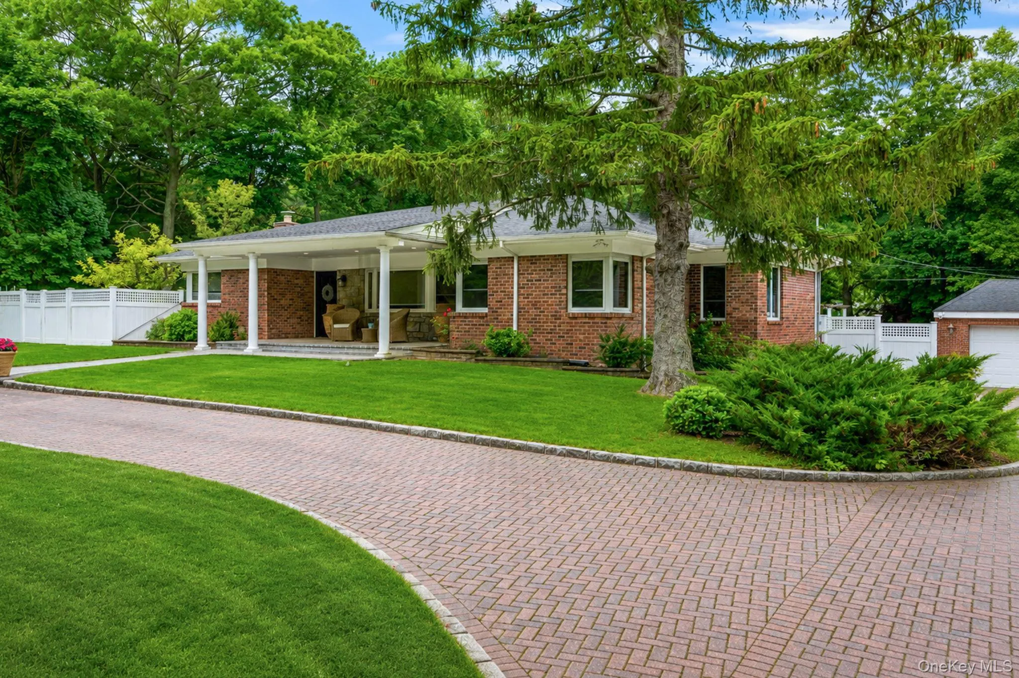 199 Dix Hills Road, Huntington, NY, 3 Bedrooms Bedrooms, 7 Rooms Rooms,1 BathroomBathrooms,Residential,For Rent,Dix Hills,0,KEY1016948 199 Dix Hills Road, Huntington, NY, 3 Bedrooms Bedrooms, 7 Rooms Rooms,1 BathroomBathrooms,Residential,For Rent,Dix Hills,0,KEY1016948