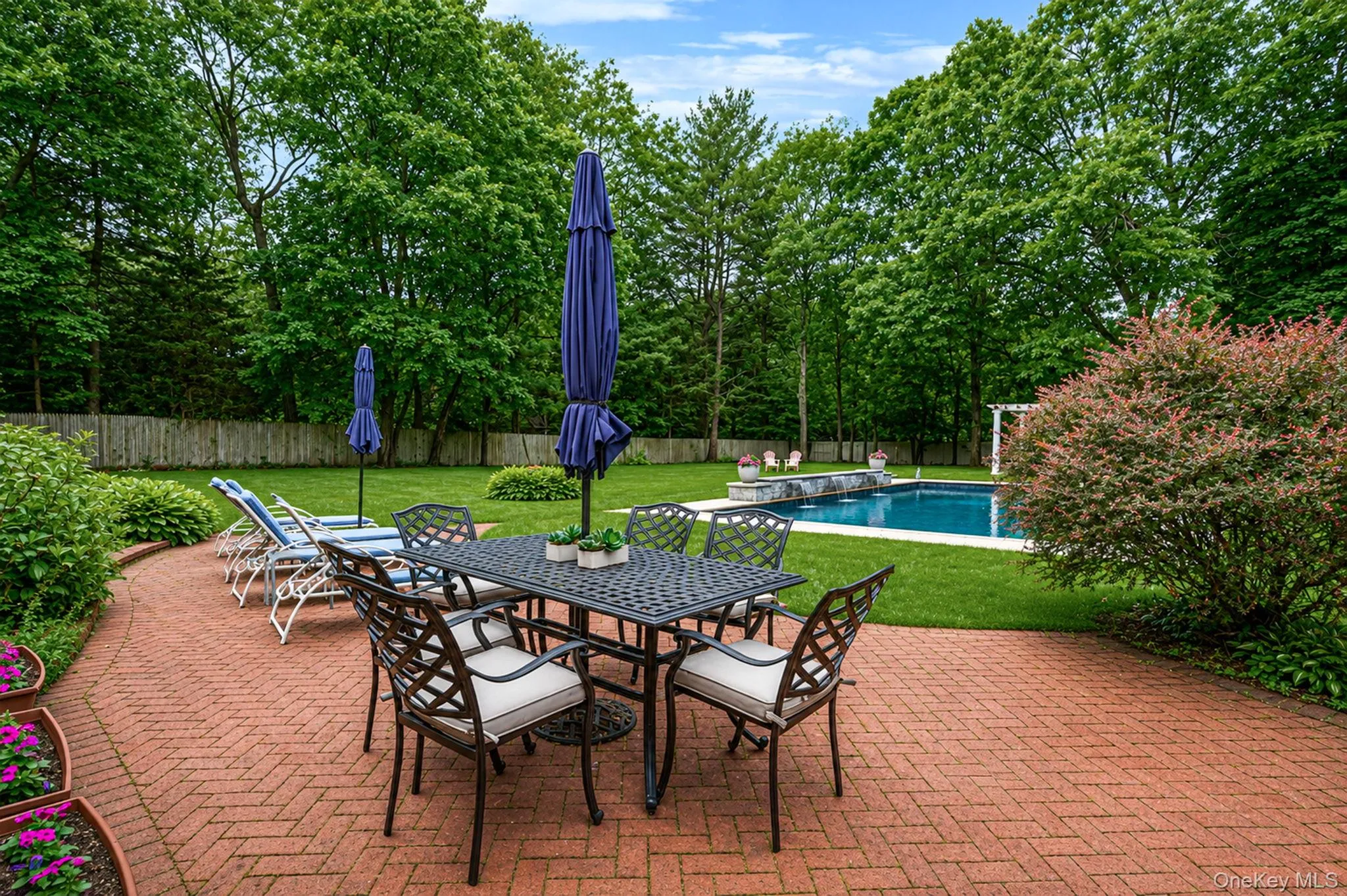 199 Dix Hills Road, Huntington, NY, 3 Bedrooms Bedrooms, 7 Rooms Rooms,1 BathroomBathrooms,Residential,For Rent,Dix Hills,0,KEY1016948 199 Dix Hills Road, Huntington, NY, 3 Bedrooms Bedrooms, 7 Rooms Rooms,1 BathroomBathrooms,Residential,For Rent,Dix Hills,0,KEY1016948