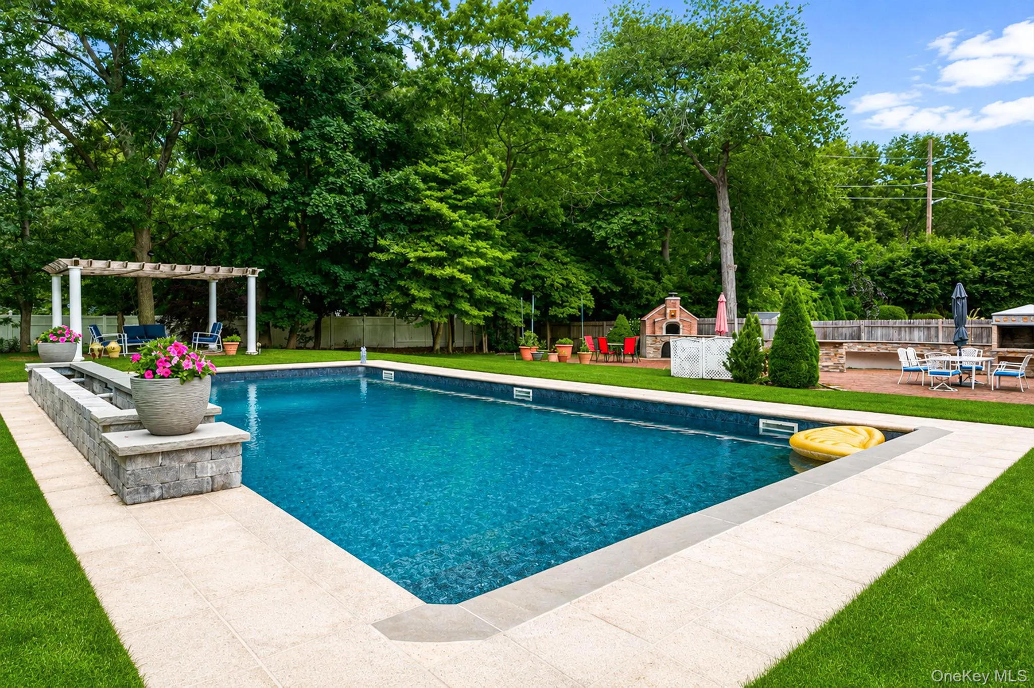 199 Dix Hills Road, Huntington, NY, 3 Bedrooms Bedrooms, 7 Rooms Rooms,1 BathroomBathrooms,Residential,For Rent,Dix Hills,0,KEY1016948 199 Dix Hills Road, Huntington, NY, 3 Bedrooms Bedrooms, 7 Rooms Rooms,1 BathroomBathrooms,Residential,For Rent,Dix Hills,0,KEY1016948