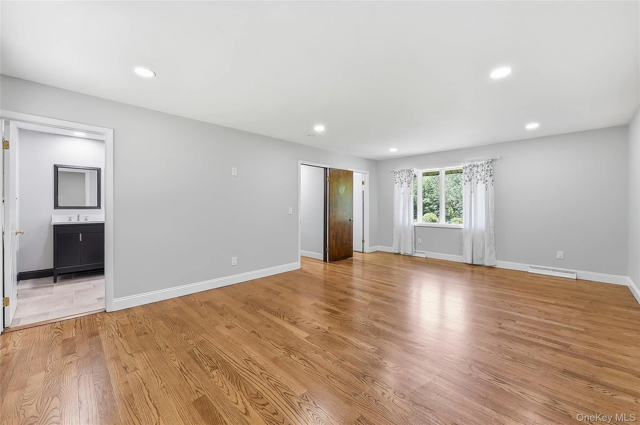 475 Riverside Road, Lloyd, NY, 3 Bedrooms Bedrooms, 10 Rooms Rooms,2 BathroomsBathrooms,Residential Lease,For Rent,Riverside,0,1016955 475 Riverside Road, Lloyd, NY, 3 Bedrooms Bedrooms, 10 Rooms Rooms,2 BathroomsBathrooms,Residential Lease,For Rent,Riverside,0,1016955