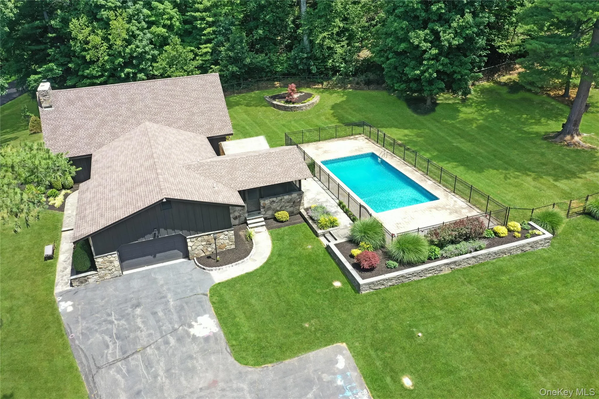475 Riverside Road, Lloyd, NY, 3 Bedrooms Bedrooms, 10 Rooms Rooms,2 BathroomsBathrooms,Residential Lease,For Rent,Riverside,0,1016955 475 Riverside Road, Lloyd, NY, 3 Bedrooms Bedrooms, 10 Rooms Rooms,2 BathroomsBathrooms,Residential Lease,For Rent,Riverside,0,1016955