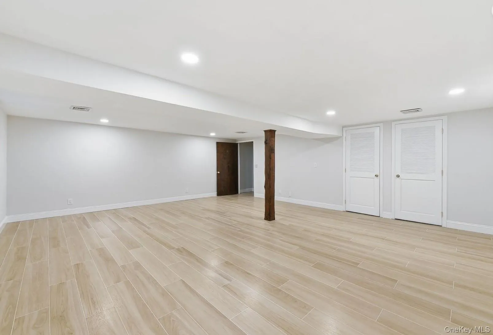 475 Riverside Road, Lloyd, NY, 3 Bedrooms Bedrooms, 10 Rooms Rooms,2 BathroomsBathrooms,Residential Lease,For Rent,Riverside,0,1016955 475 Riverside Road, Lloyd, NY, 3 Bedrooms Bedrooms, 10 Rooms Rooms,2 BathroomsBathrooms,Residential Lease,For Rent,Riverside,0,1016955