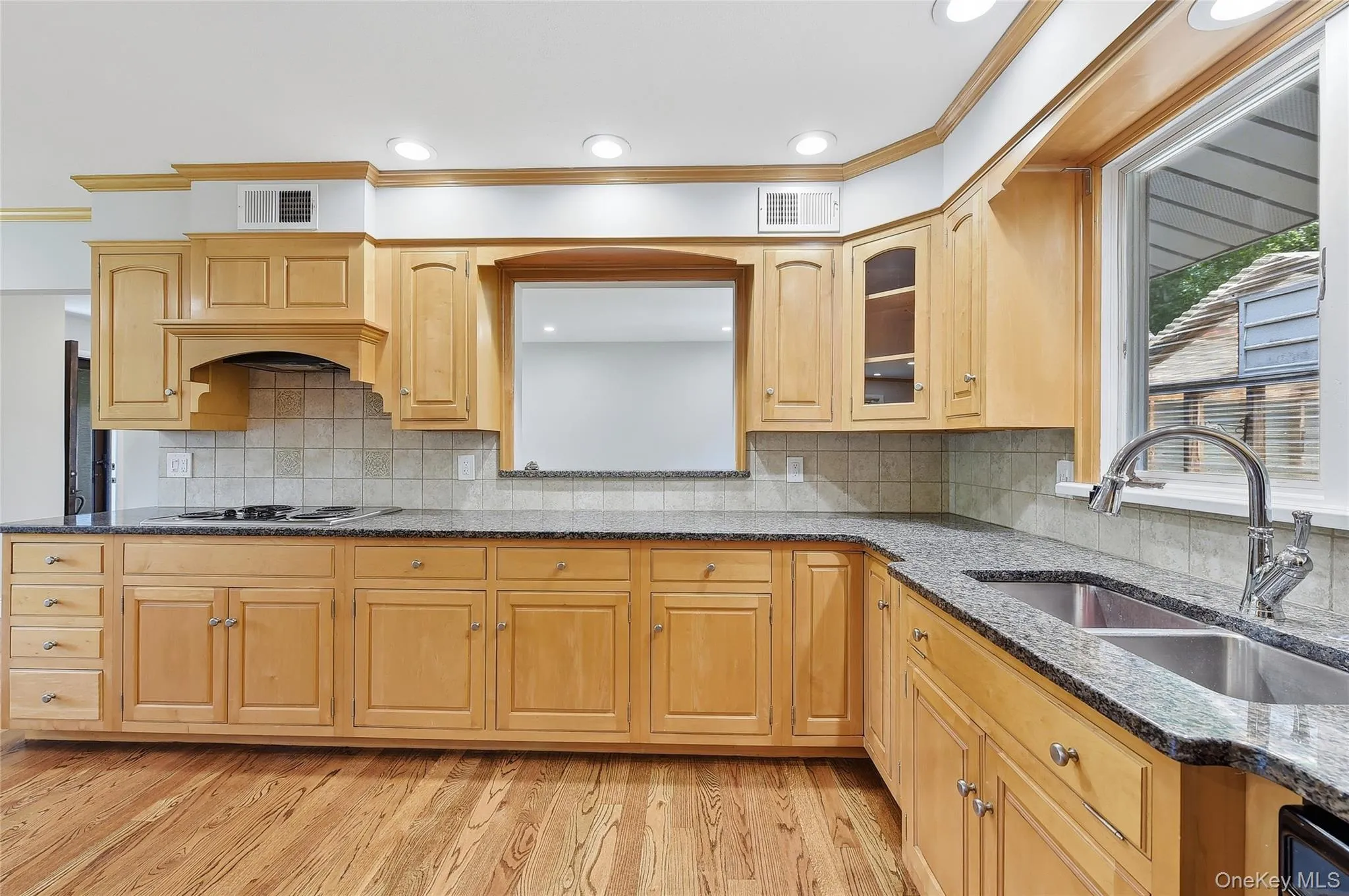 475 Riverside Road, Lloyd, NY, 3 Bedrooms Bedrooms, 10 Rooms Rooms,2 BathroomsBathrooms,Residential Lease,For Rent,Riverside,0,1016955 475 Riverside Road, Lloyd, NY, 3 Bedrooms Bedrooms, 10 Rooms Rooms,2 BathroomsBathrooms,Residential Lease,For Rent,Riverside,0,1016955