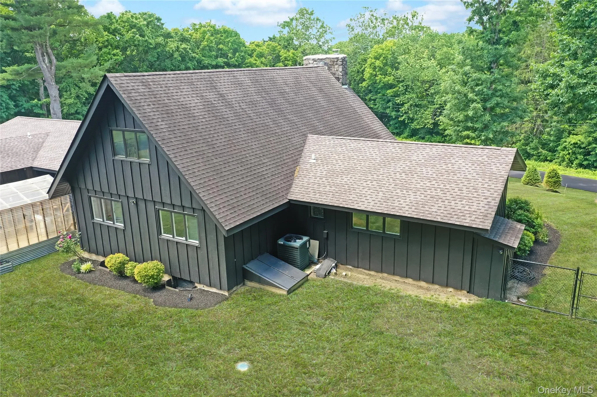 475 Riverside Road, Lloyd, NY, 3 Bedrooms Bedrooms, 10 Rooms Rooms,2 BathroomsBathrooms,Residential Lease,For Rent,Riverside,0,1016955 475 Riverside Road, Lloyd, NY, 3 Bedrooms Bedrooms, 10 Rooms Rooms,2 BathroomsBathrooms,Residential Lease,For Rent,Riverside,0,1016955