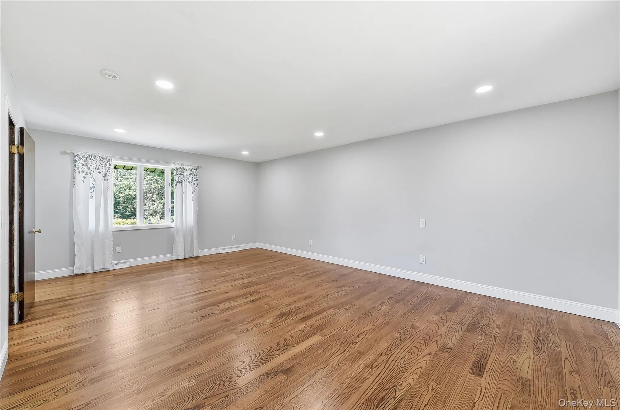 475 Riverside Road, Lloyd, NY, 3 Bedrooms Bedrooms, 10 Rooms Rooms,2 BathroomsBathrooms,Residential Lease,For Rent,Riverside,0,1016955 475 Riverside Road, Lloyd, NY, 3 Bedrooms Bedrooms, 10 Rooms Rooms,2 BathroomsBathrooms,Residential Lease,For Rent,Riverside,0,1016955