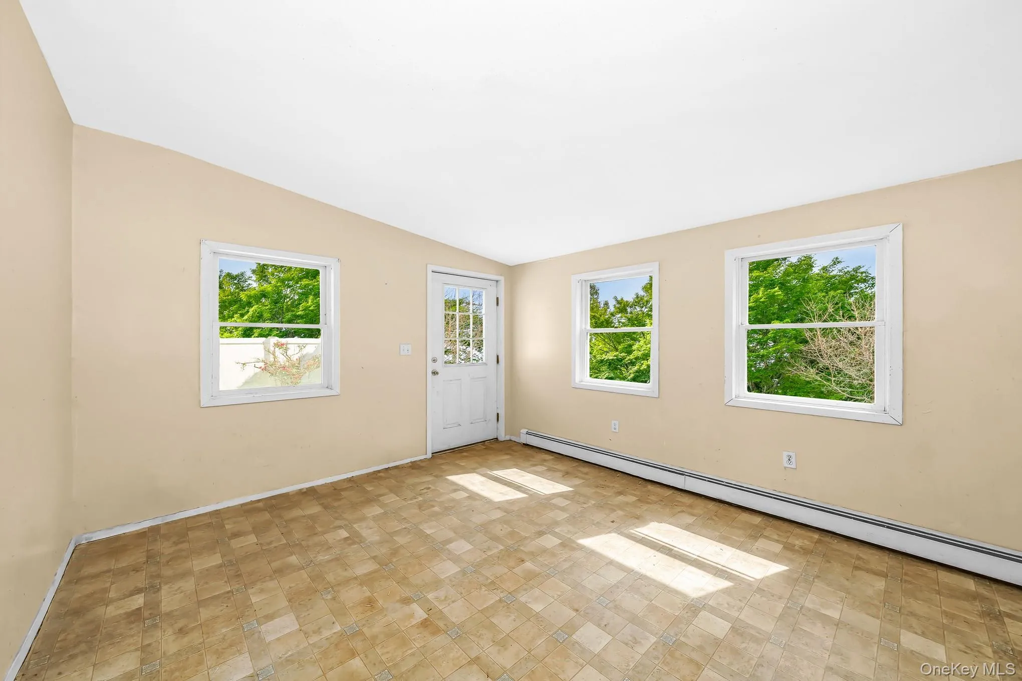 21 Lido Parkway, Babylon, NY, 3 Bedrooms Bedrooms, 7 Rooms Rooms,3 BathroomsBathrooms,Residential,For Rent,Lido,0,KEY1016956 21 Lido Parkway, Babylon, NY, 3 Bedrooms Bedrooms, 7 Rooms Rooms,3 BathroomsBathrooms,Residential,For Rent,Lido,0,KEY1016956