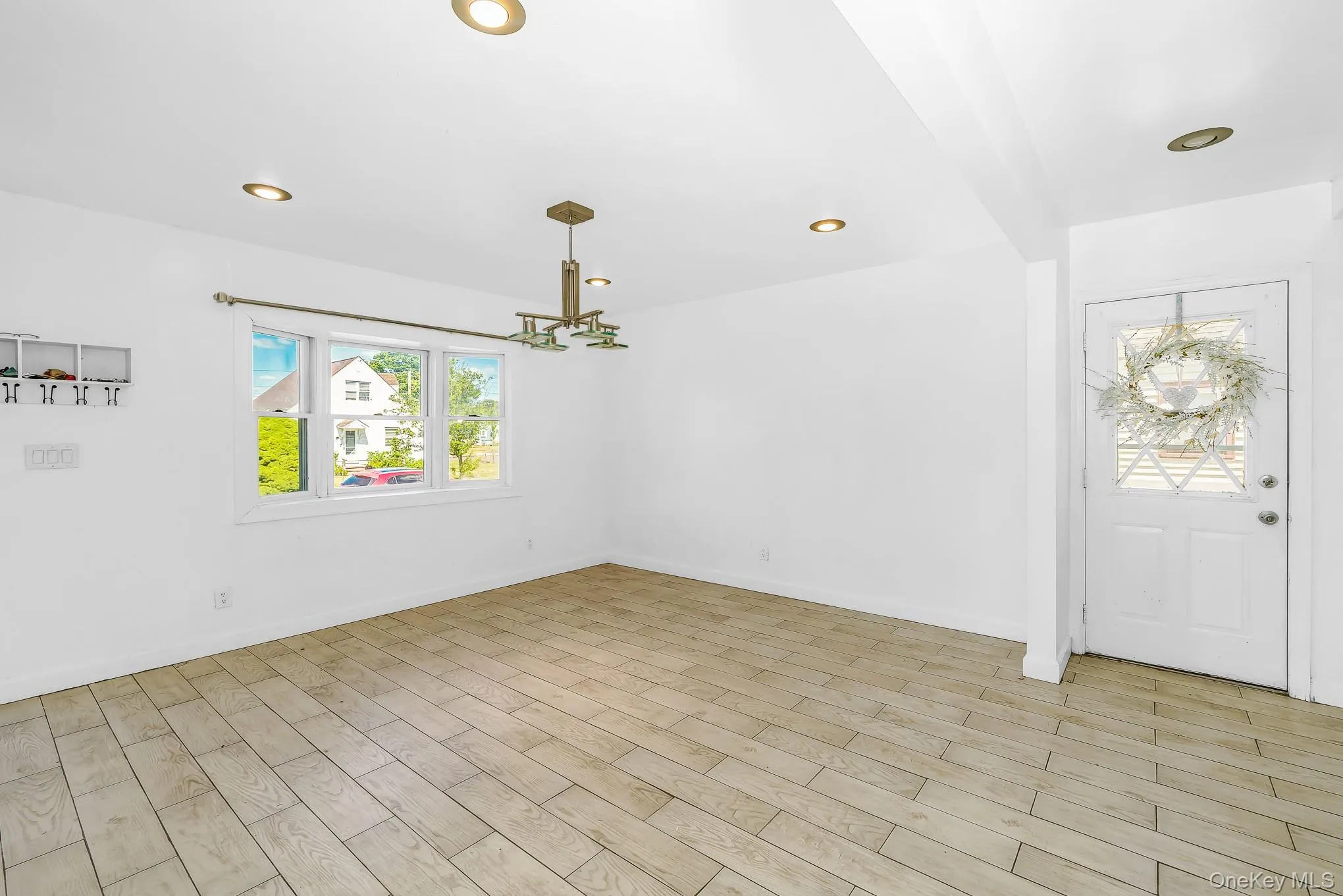 21 Lido Parkway, Babylon, NY, 3 Bedrooms Bedrooms, 7 Rooms Rooms,3 BathroomsBathrooms,Residential,For Rent,Lido,0,KEY1016956 21 Lido Parkway, Babylon, NY, 3 Bedrooms Bedrooms, 7 Rooms Rooms,3 BathroomsBathrooms,Residential,For Rent,Lido,0,KEY1016956