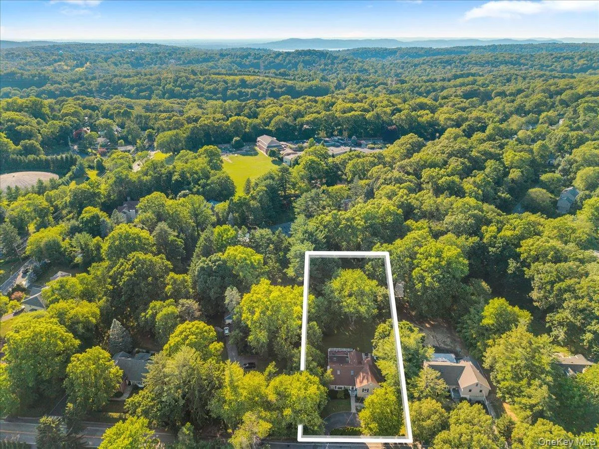 Another aerial view of 372 Fort Hill Road Another aerial view of 372 Fort Hill Road