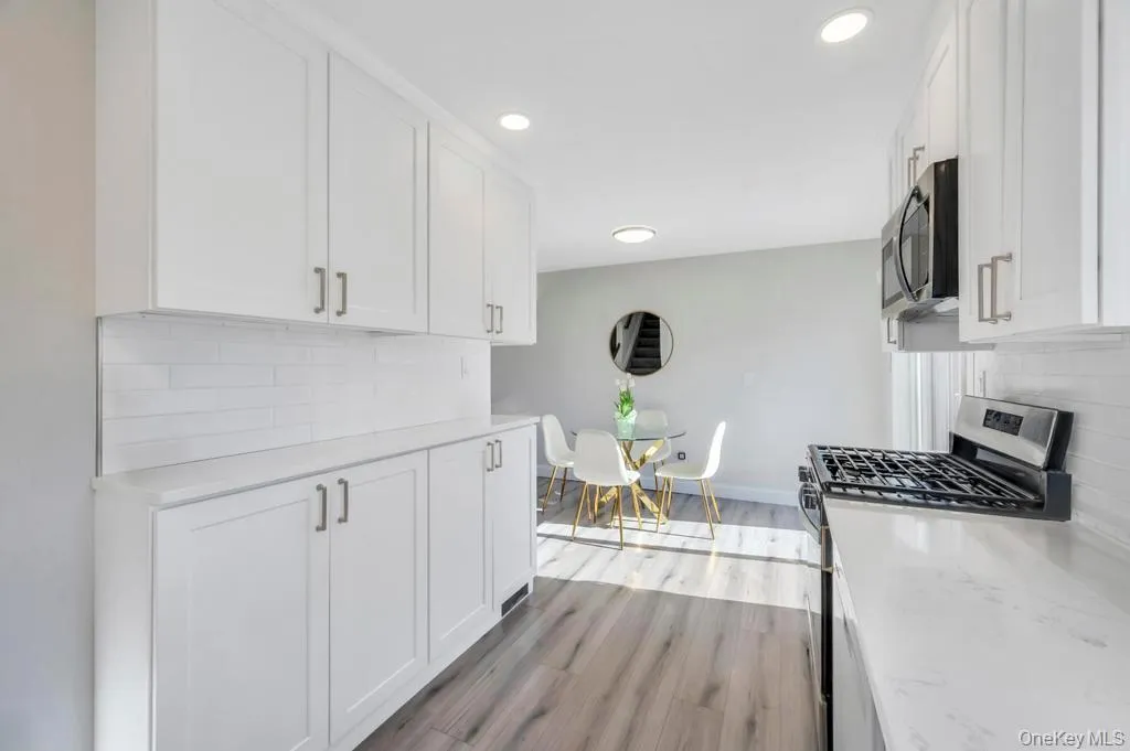 10 Continental Drive, Brookhaven, NY, 4 Bedrooms Bedrooms, 7 Rooms Rooms,2 BathroomsBathrooms,Residential,For Rent,Continental,0,1016991 10 Continental Drive, Brookhaven, NY, 4 Bedrooms Bedrooms, 7 Rooms Rooms,2 BathroomsBathrooms,Residential,For Rent,Continental,0,1016991
