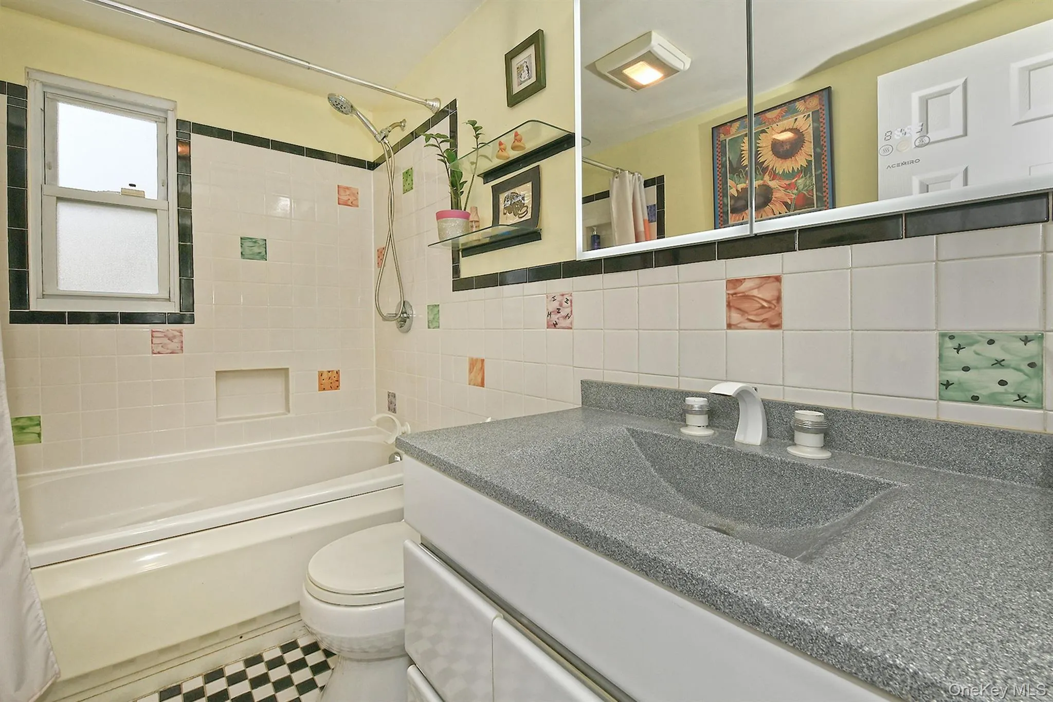1238 Garden Place, Hempstead, NY, 3 Bedrooms Bedrooms, 7 Rooms Rooms,2 BathroomsBathrooms,Residential,For Rent,Garden,0,1016992 1238 Garden Place, Hempstead, NY, 3 Bedrooms Bedrooms, 7 Rooms Rooms,2 BathroomsBathrooms,Residential,For Rent,Garden,0,1016992