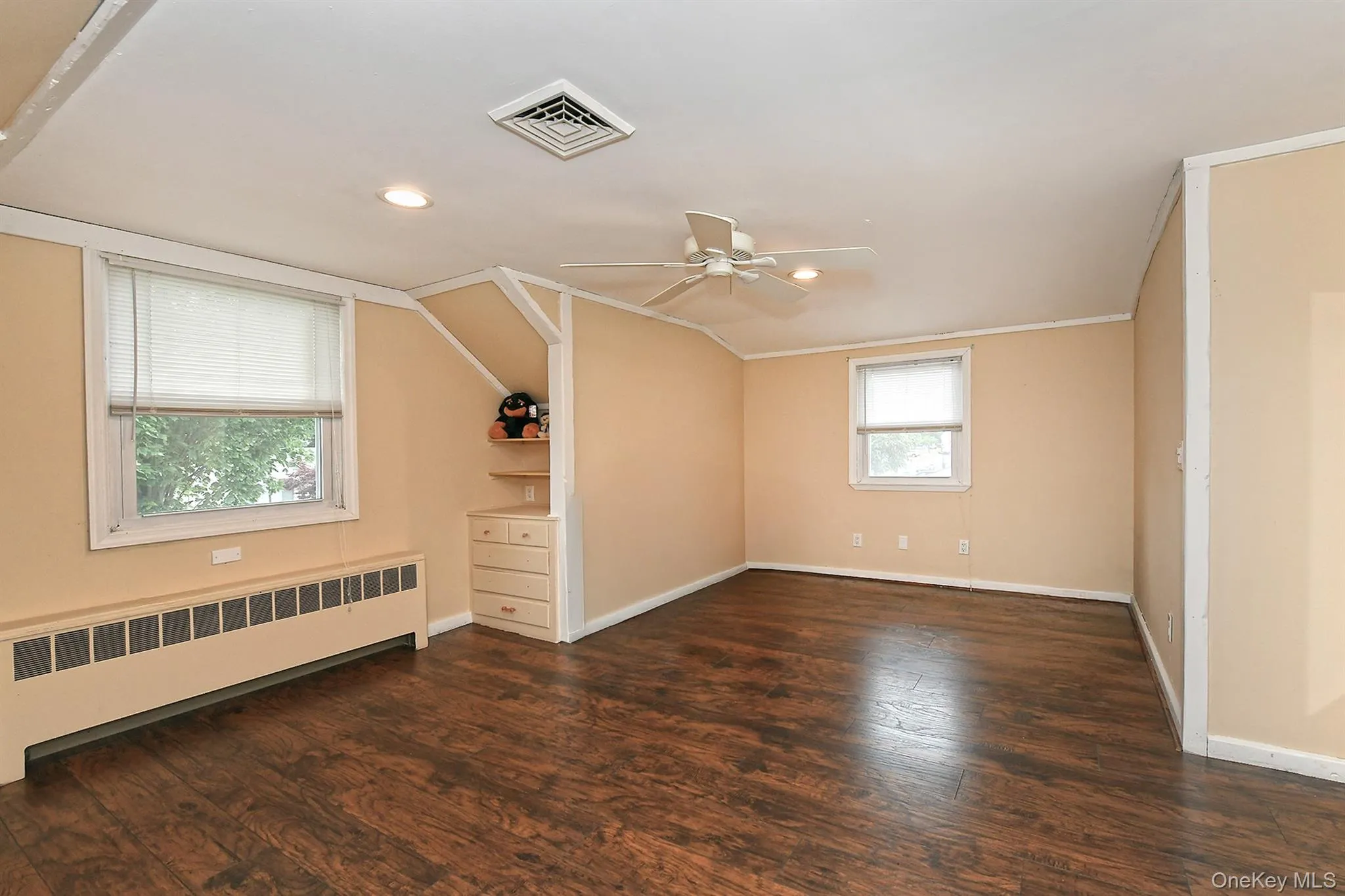 1238 Garden Place, Hempstead, NY, 3 Bedrooms Bedrooms, 7 Rooms Rooms,2 BathroomsBathrooms,Residential,For Rent,Garden,0,1016992 1238 Garden Place, Hempstead, NY, 3 Bedrooms Bedrooms, 7 Rooms Rooms,2 BathroomsBathrooms,Residential,For Rent,Garden,0,1016992